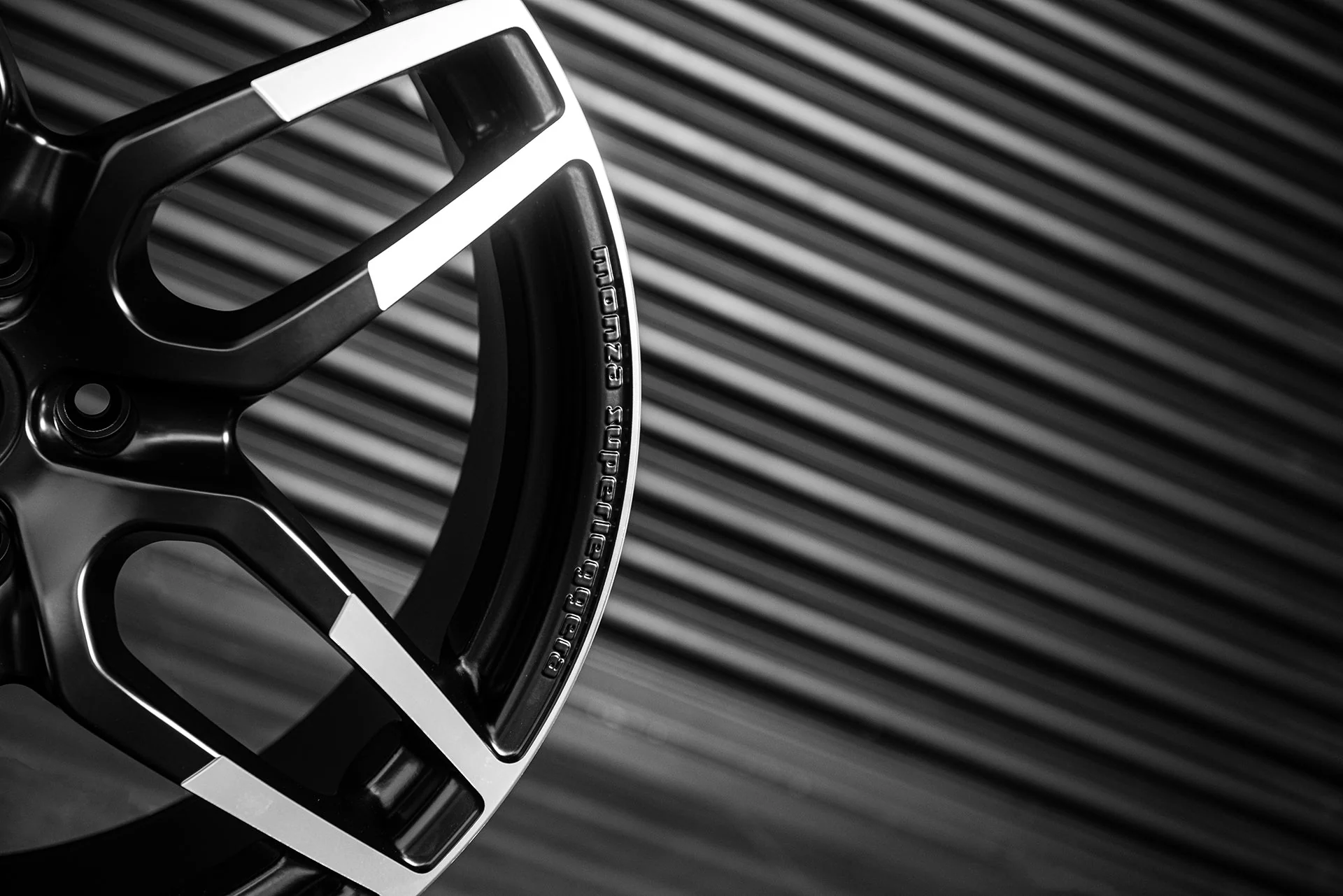 Aston Martin Rapide S (2013 Onwards) Superleggera Light Alloy Wheels - Image 7