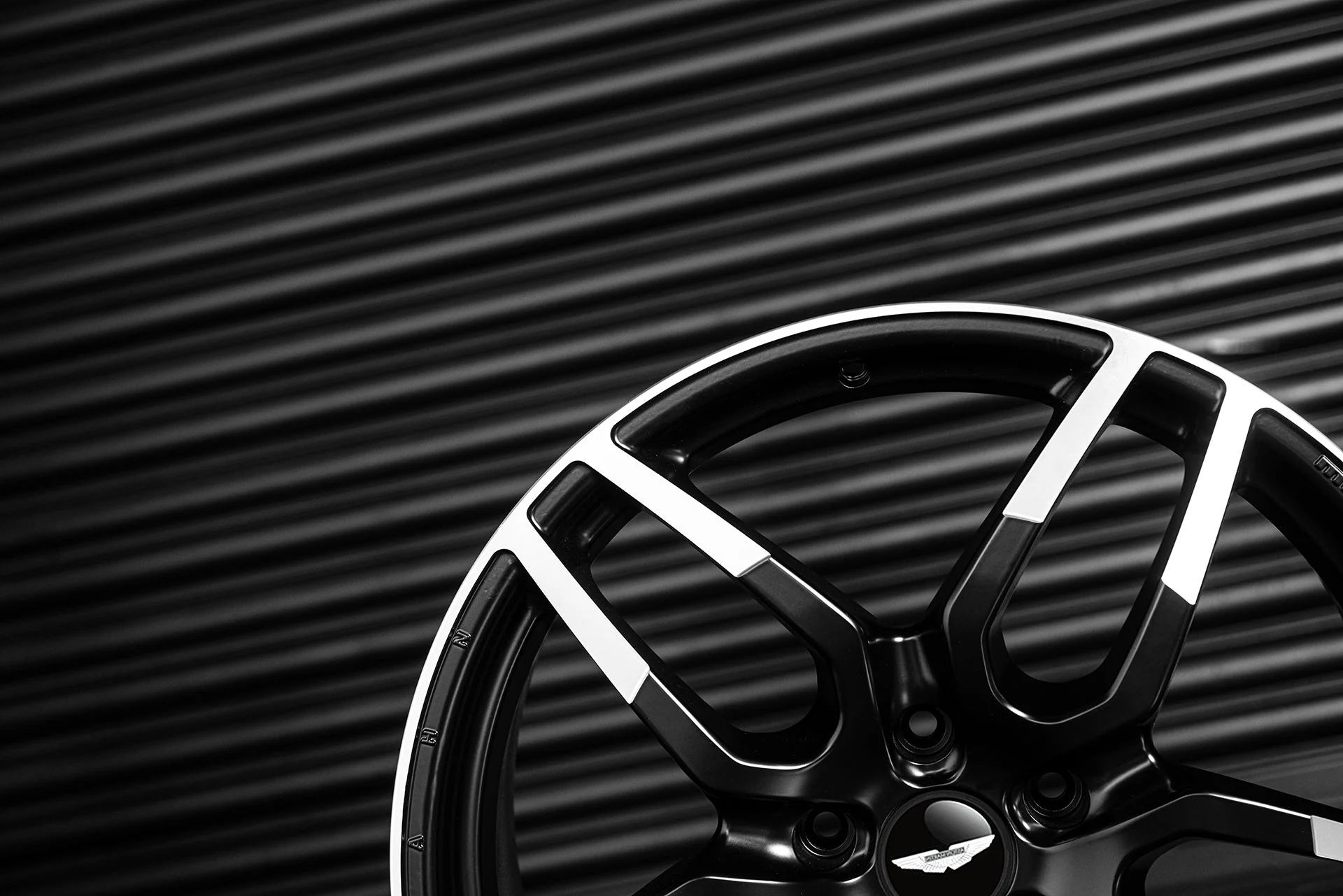 Aston Martin Rapide (2010-2013) Superleggera Light Alloy Wheels - Image 9