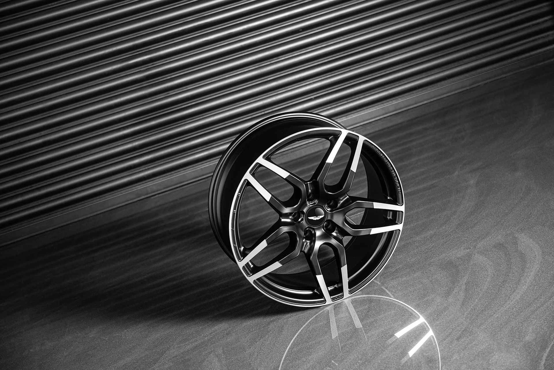 Aston Martin Vantage (2018 Onwards) Superleggera Light Alloy Wheels - Image 12