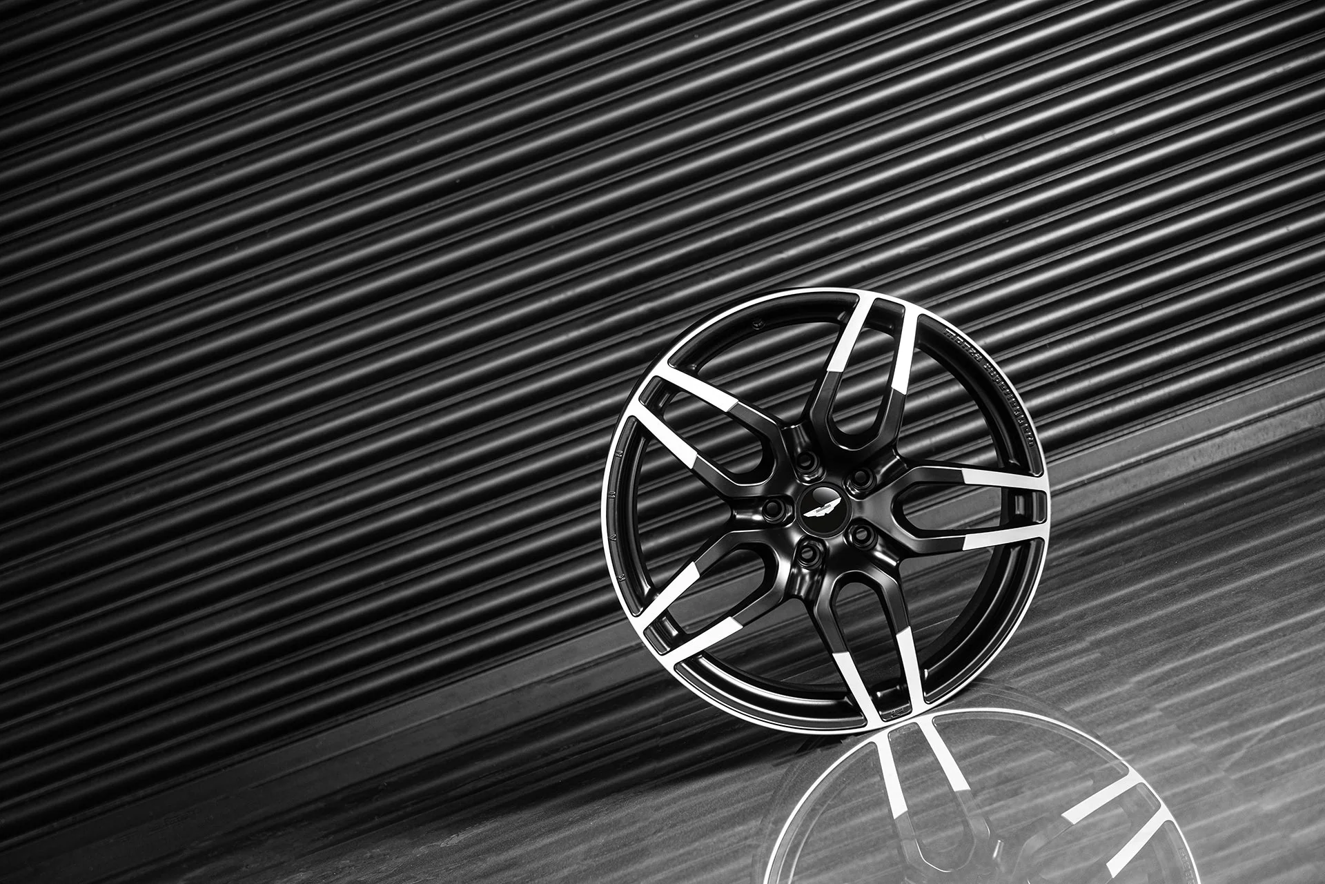 Aston Martin Vantage (2018 Onwards) Superleggera Light Alloy Wheels - Image 14