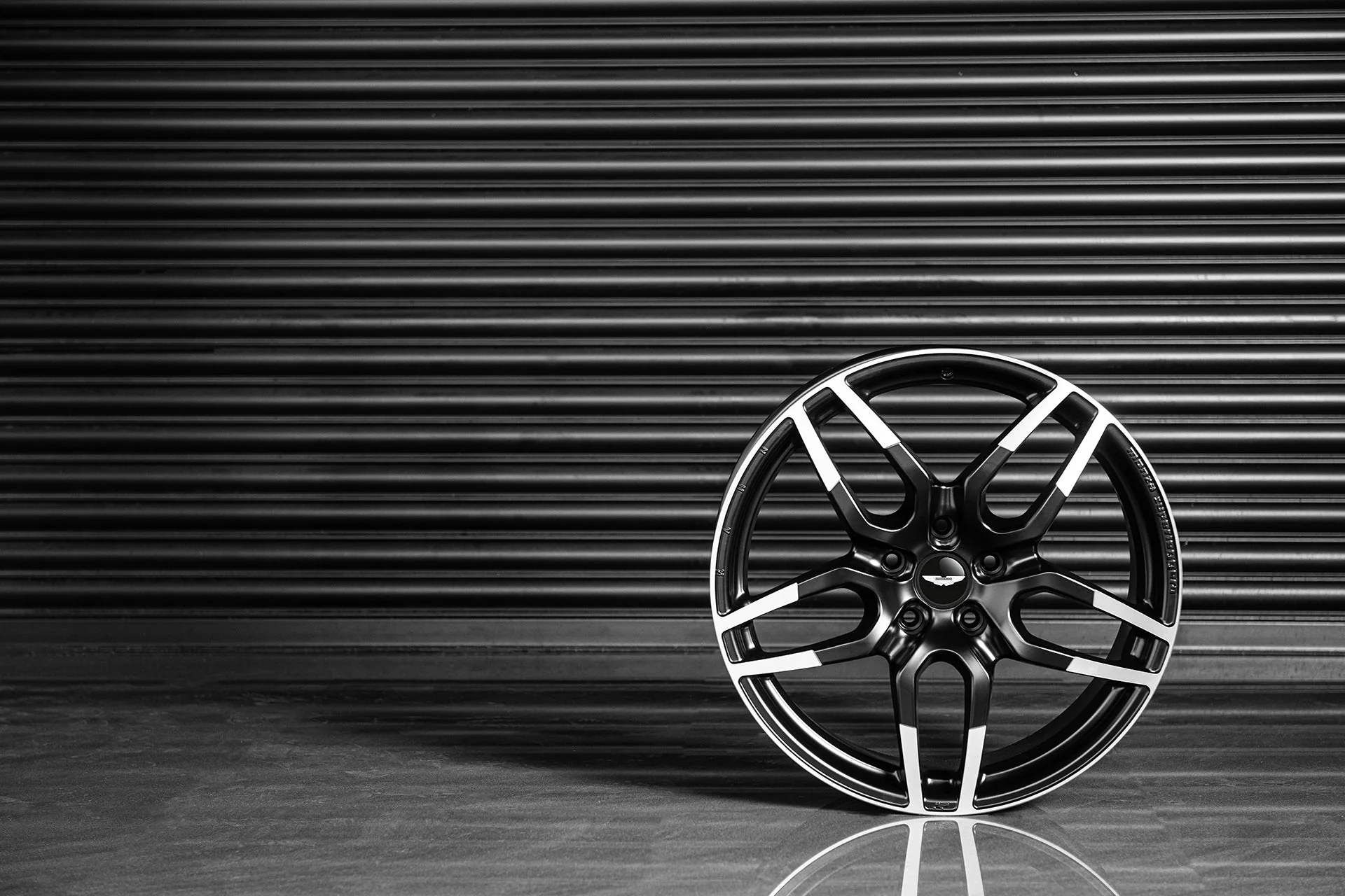 Aston Martin Vantage (2018 Onwards) Superleggera Light Alloy Wheels - Image 15