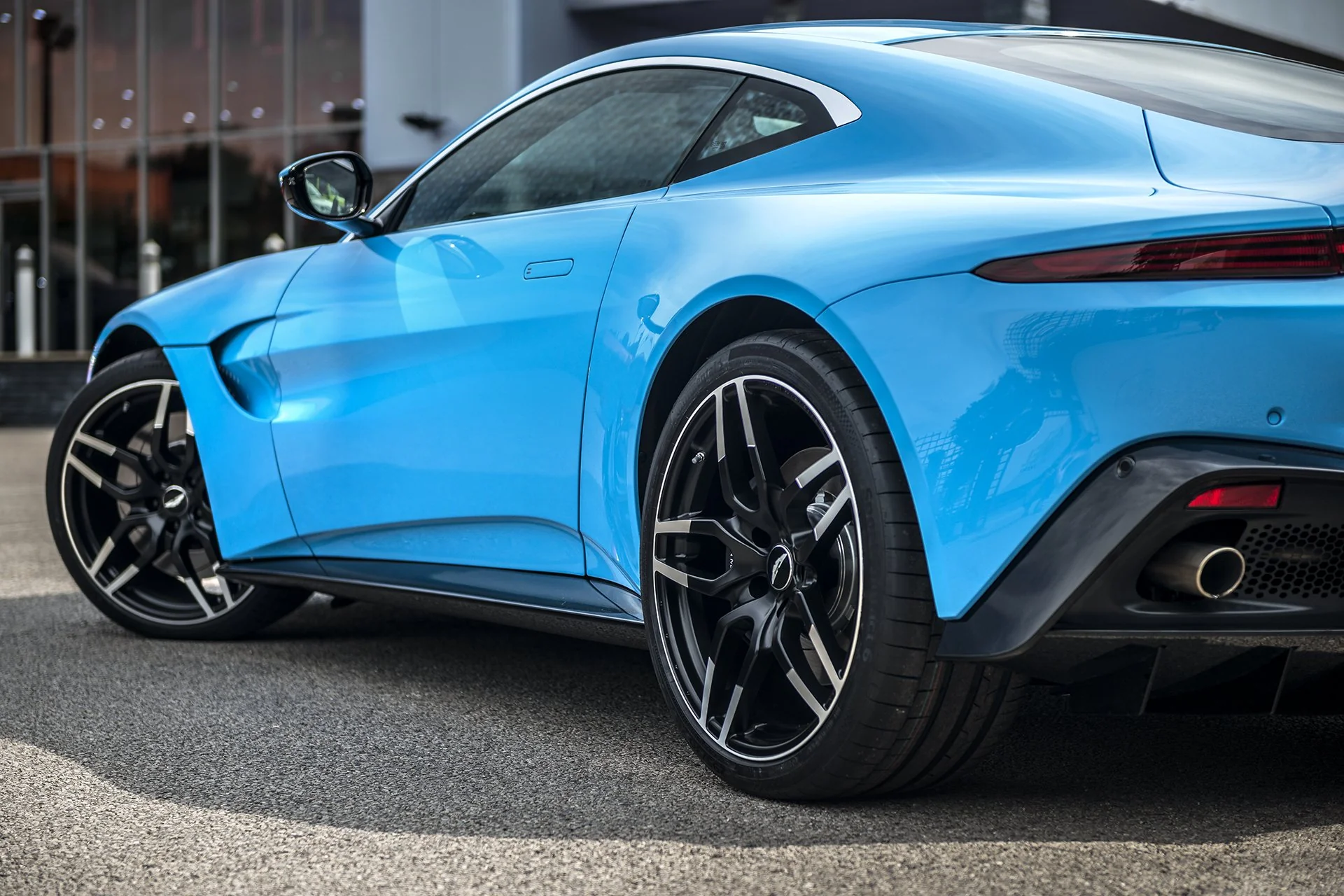 Aston Martin Vantage (2018 Onwards) Superleggera Light Alloy Wheels - Image 5