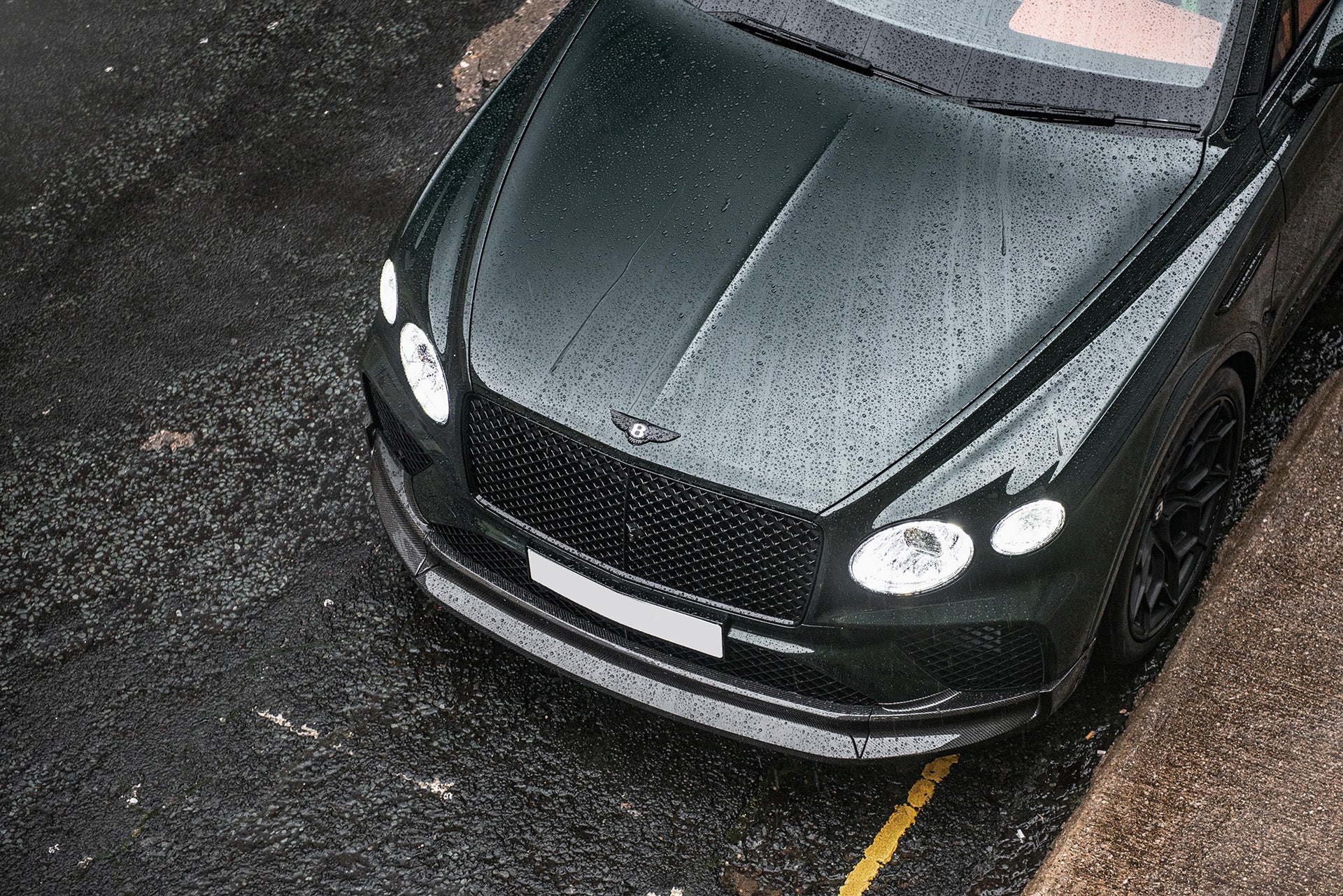 Bentley Bentayga Exposed Carbon Body Kit For Sleek Performance - Image 13