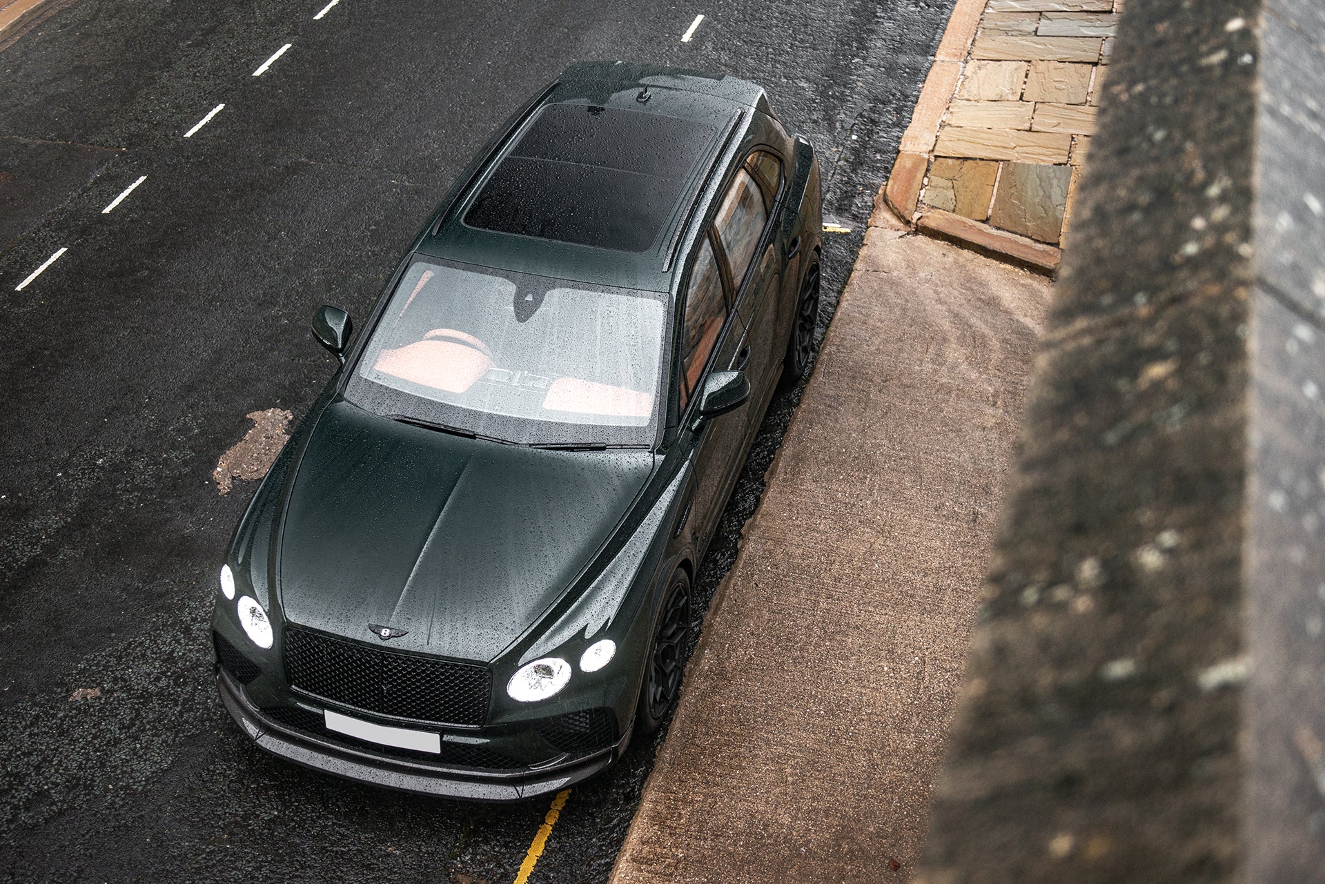 Bentley Bentayga Exposed Carbon Body Kit For Sleek Performance - Image 17