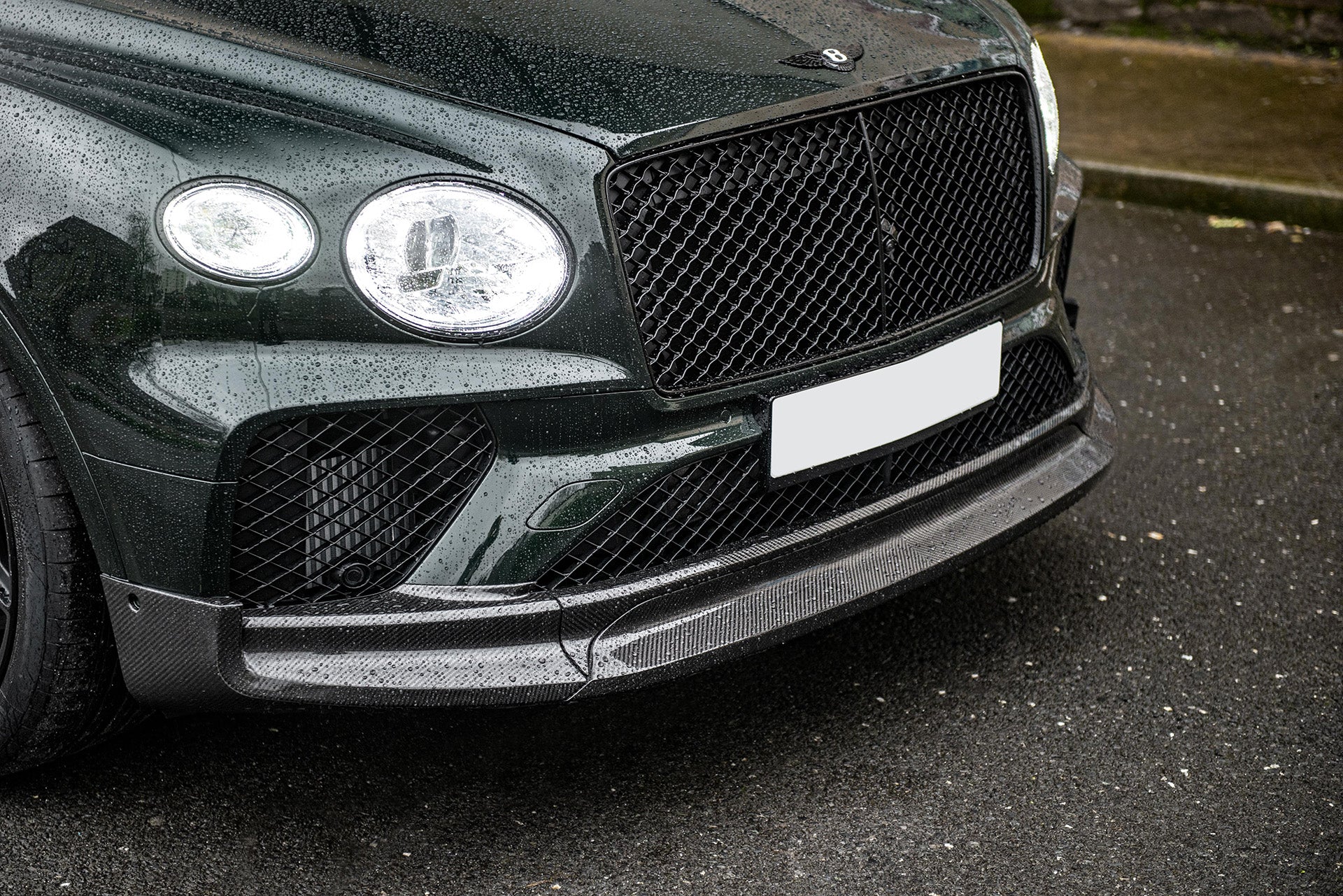 Bentley Bentayga Exposed Carbon Body Kit For Sleek Performance - Image 7
