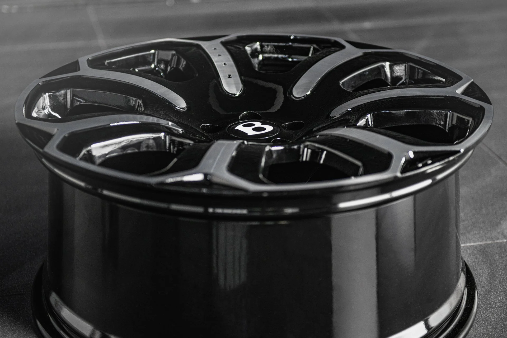 Bentley Flying Spur (2005-2019) Dark Mist Alloy Wheels - Image 12