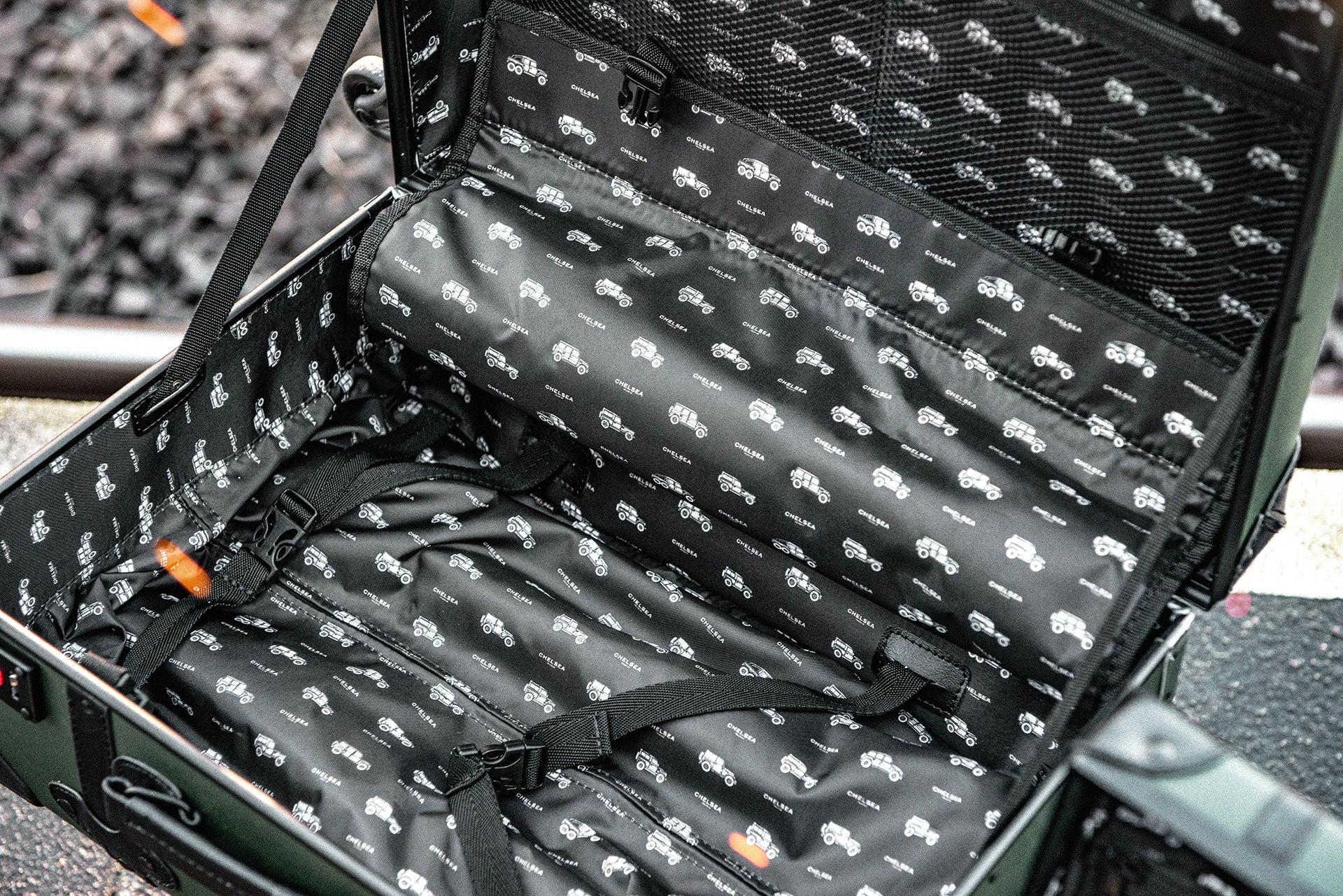 Chelsea Truck Company Vintage Inspired Travel Luggage Set - Image 13