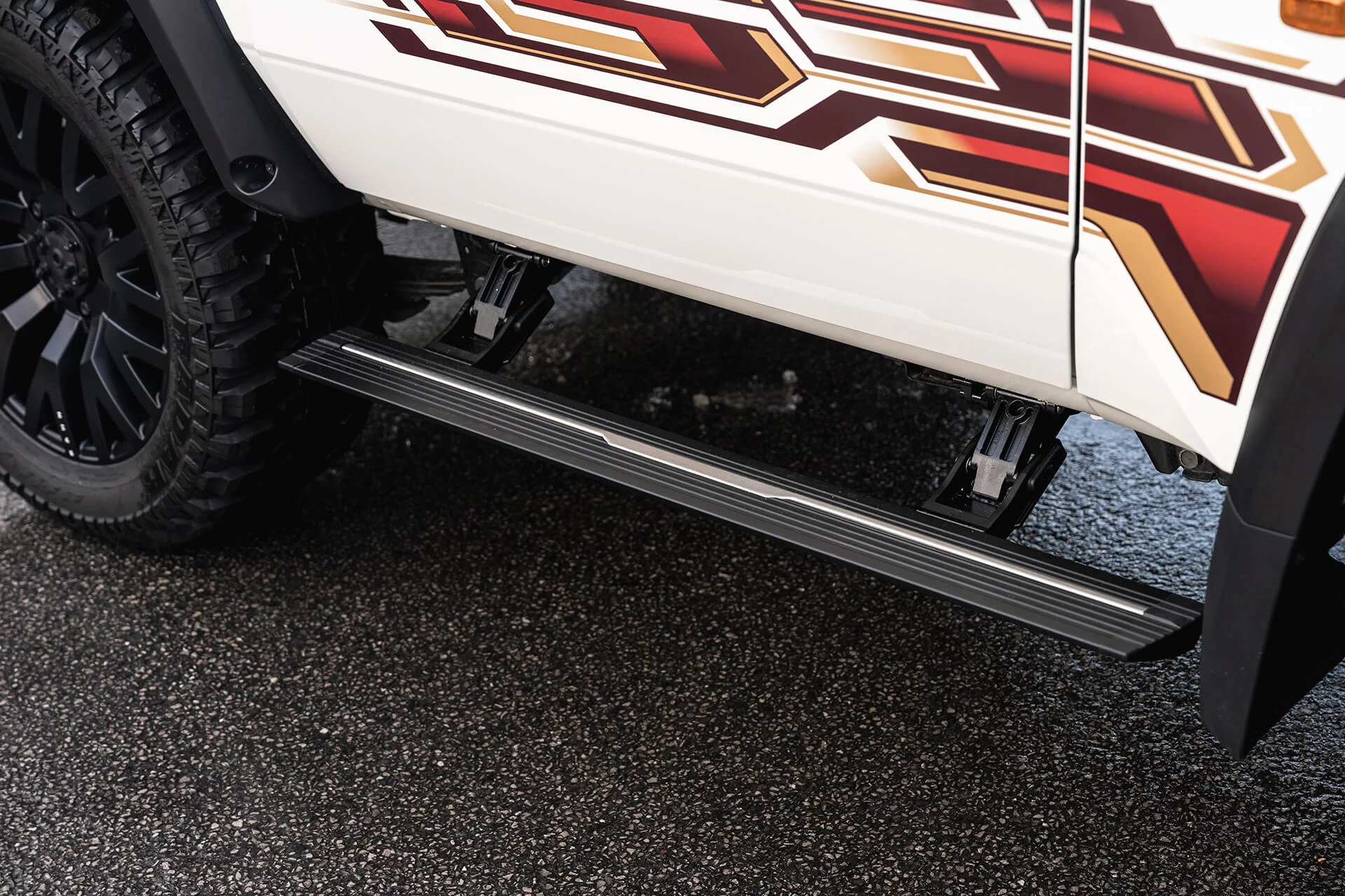 Electric Side Steps for Toyota Land Cruiser 70 2 Door (2023 Onwards) - Image 10