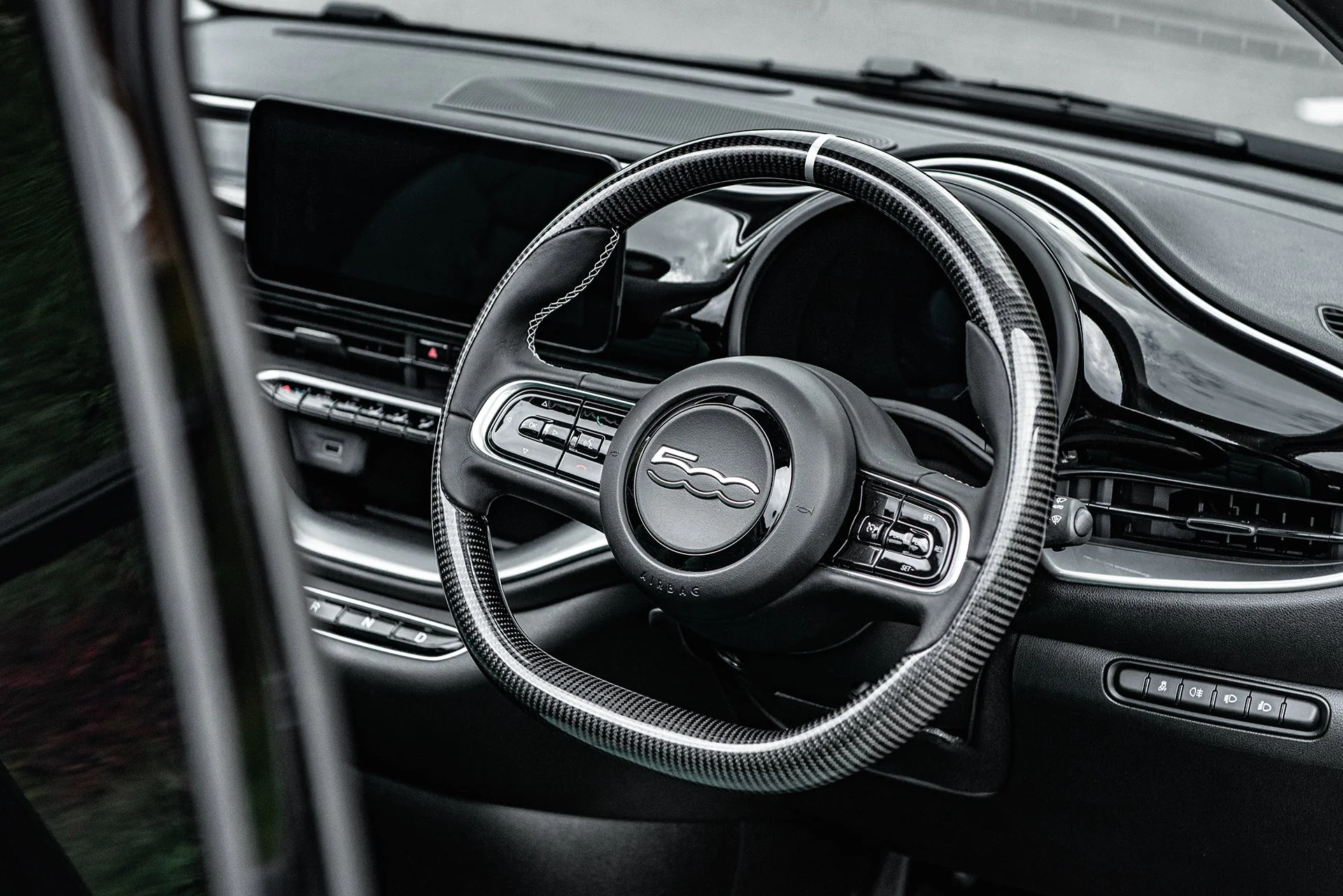 Fiat 500E (2020 Onwards) Exposed Carbon Fibre Steering Wheel