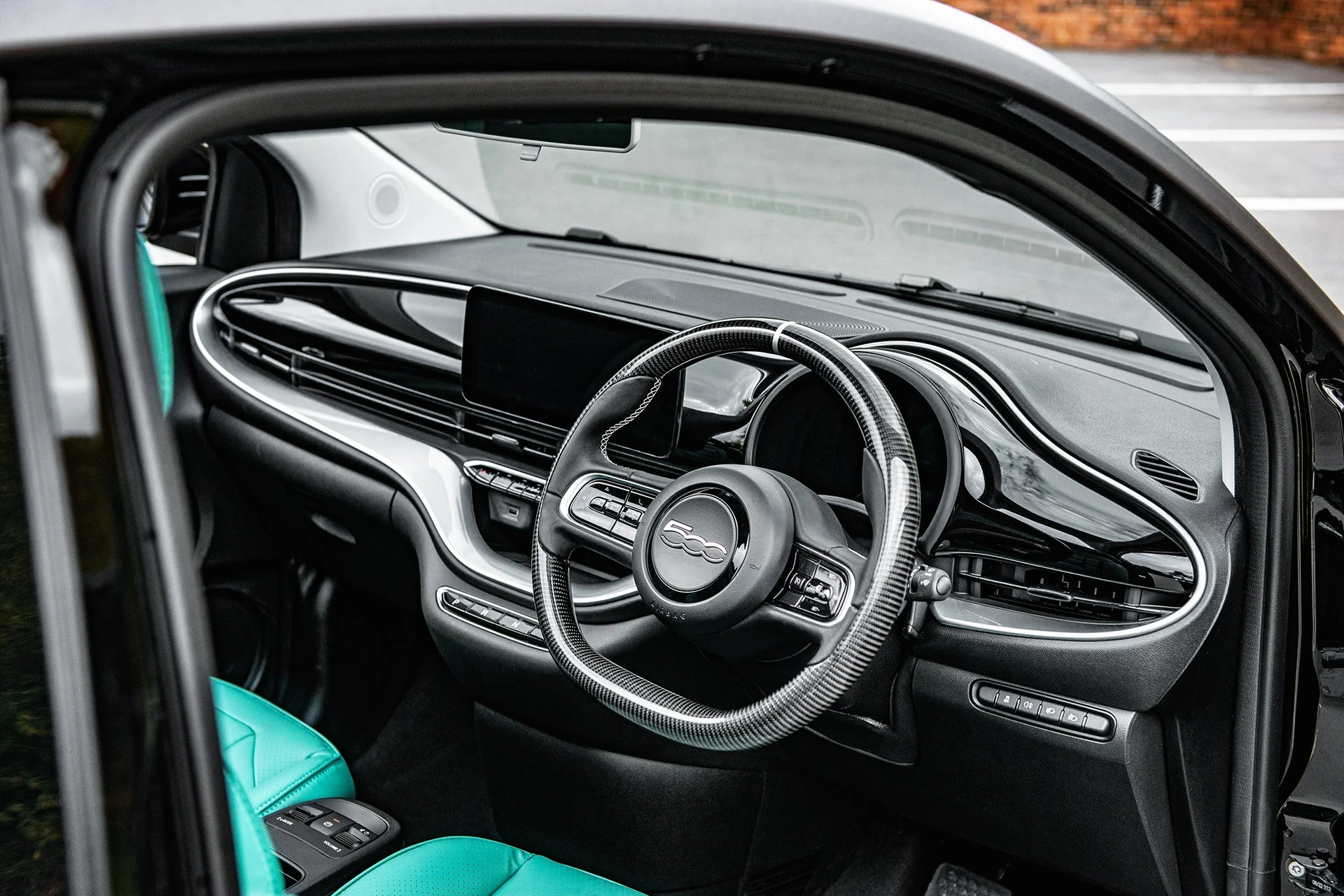 Fiat 500E (2020 Onwards) Exposed Carbon Fibre Steering Wheel - Image 2