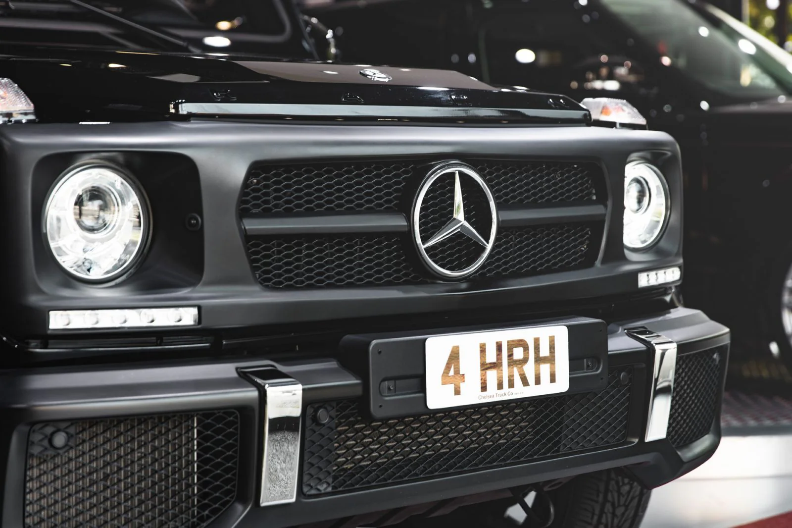 Mercedes G-Wagon (1990-2018) Front Grille with Daytime LED Running Lights - Image 5