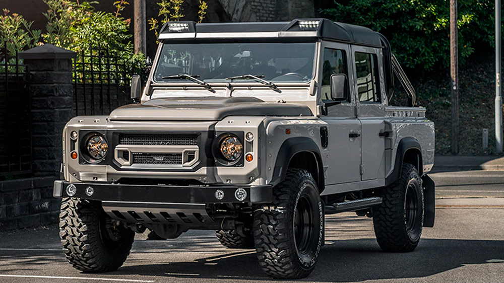 Land Rover Defender (1991-2016) Front Roof Shield with Integrated LED Lights - Image 5