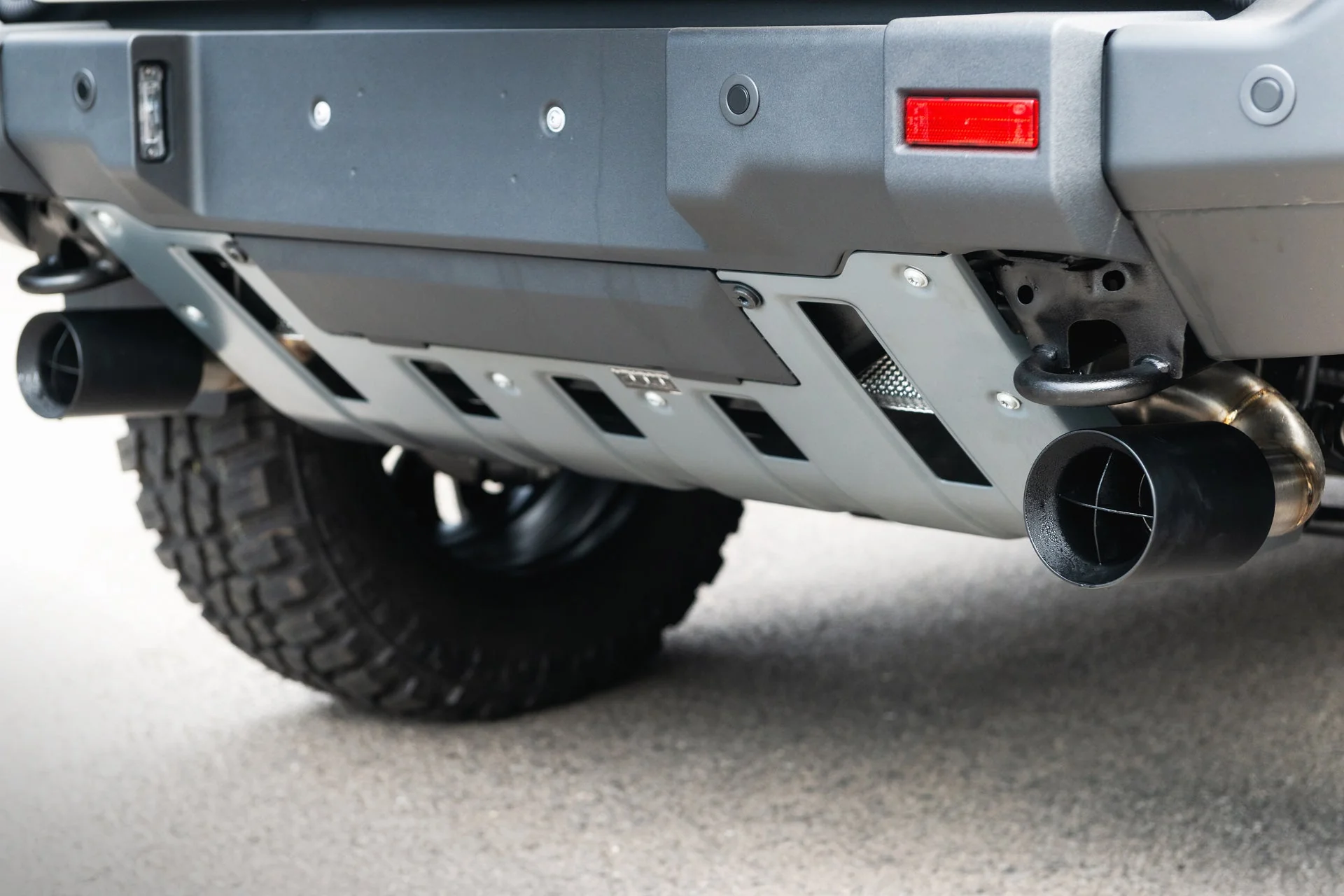 INEOS Grenadier (2023 Onwards) Black Crosshair Exhaust System - Petrol - Image 16