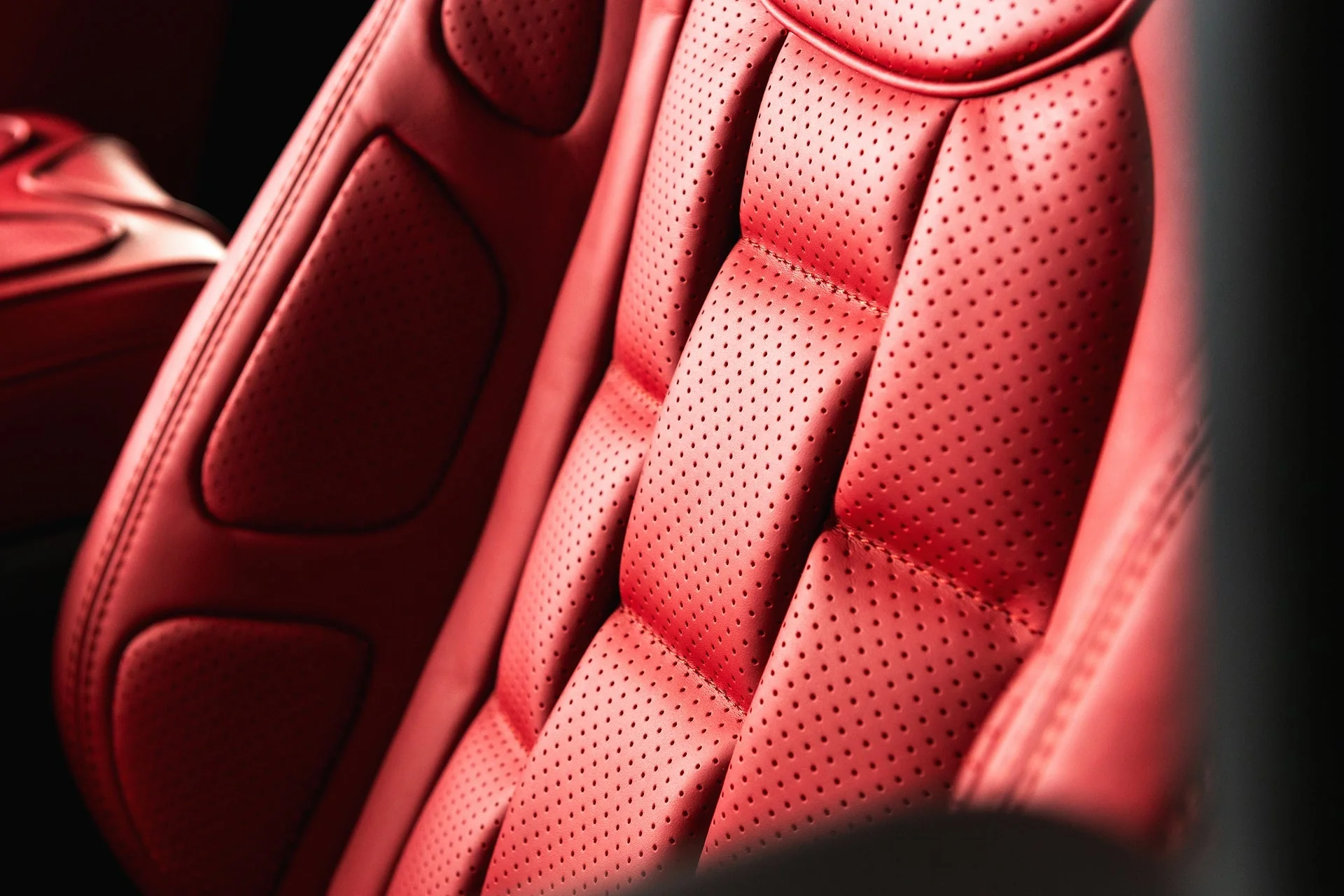 INEOS Grenadier (2023 Onwards) Sport Seat Leather Interior - Image 4
