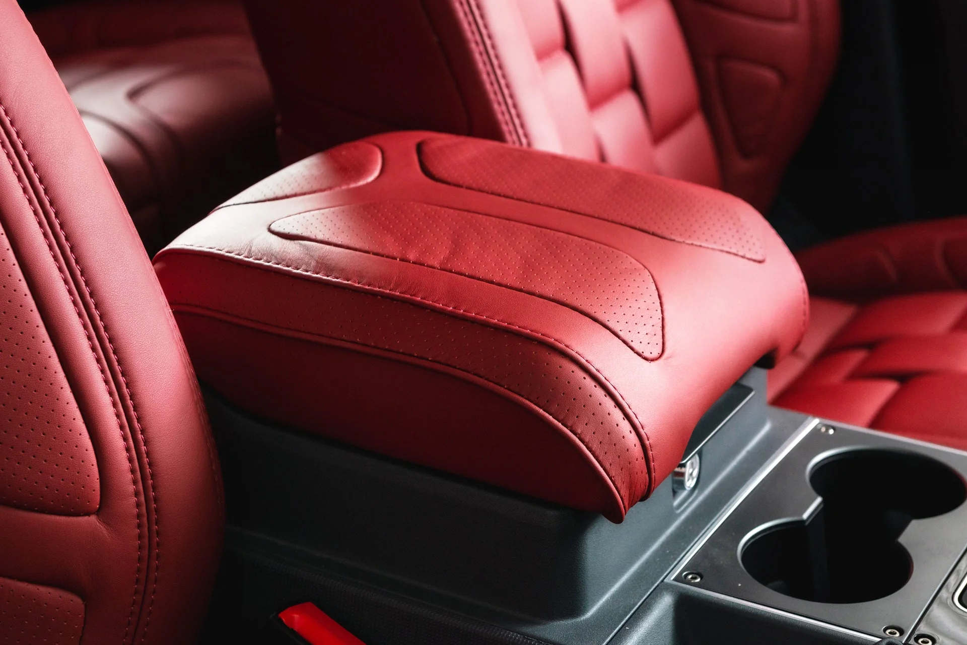 INEOS Grenadier (2023 Onwards) Sport Seat Leather Interior - Image 9