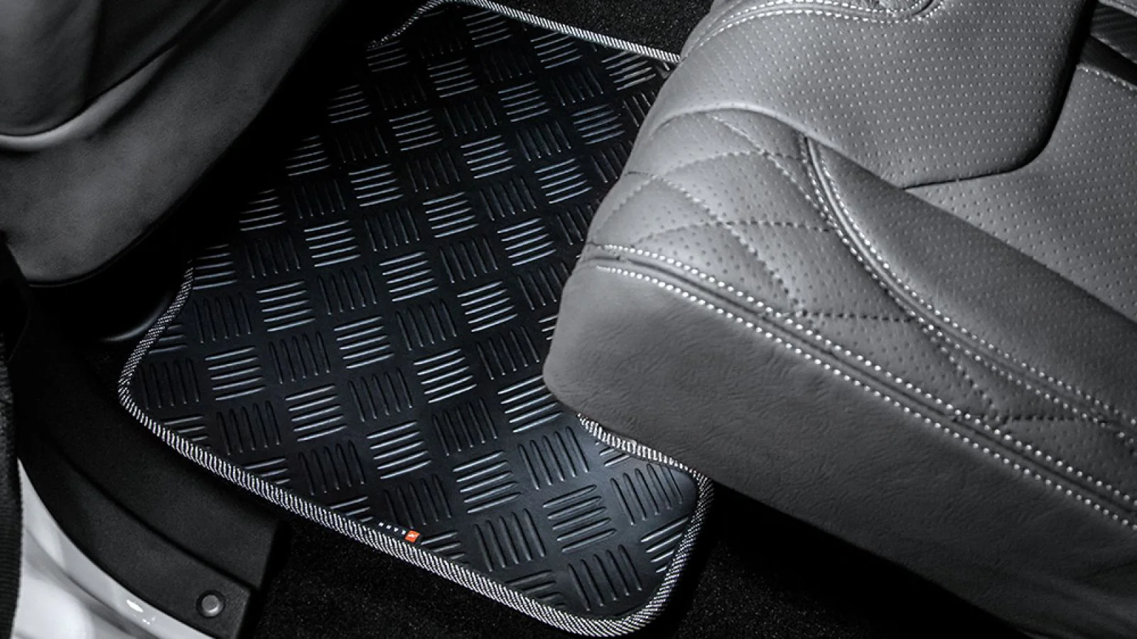 JEEP WRANGLER jk (2007-2018) CHEQUERED RUBBER MATS - 4 DOOR - Image 4