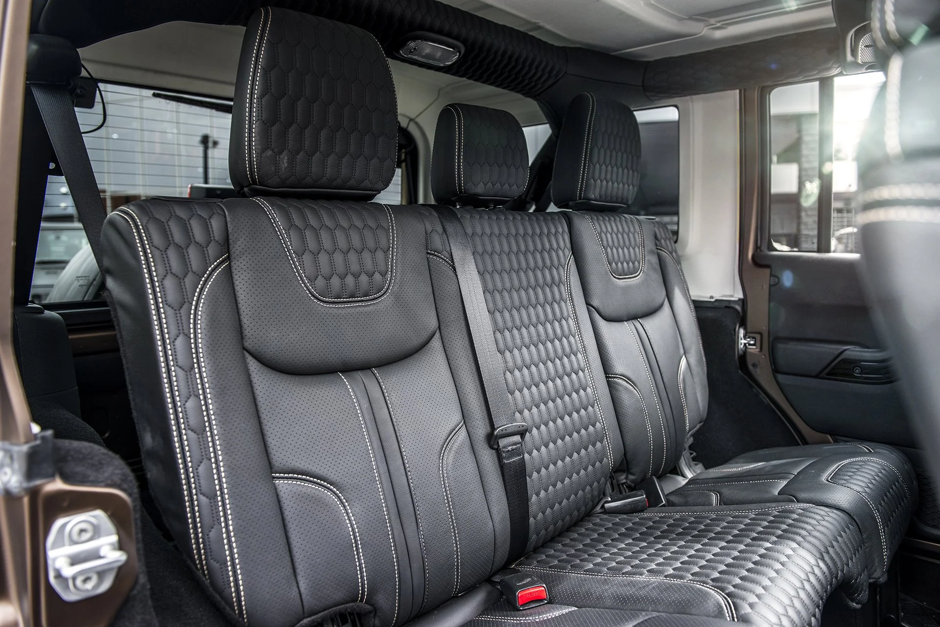 Jeep Wrangler JK 4 Door (2013-2018) Comfort Leather Interior - Image 2