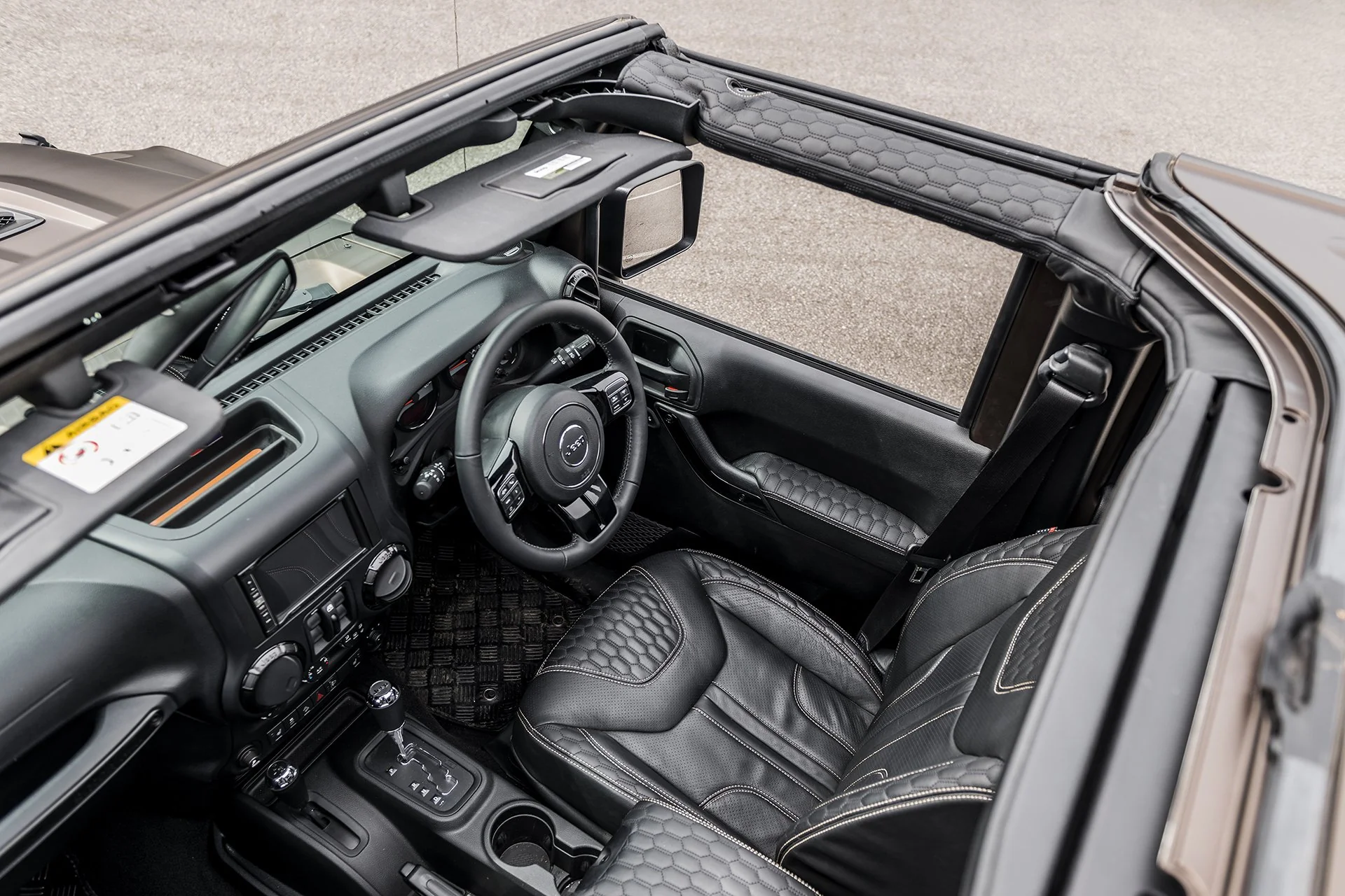 Jeep Wrangler JK 4 Door (2013-2018) Comfort Leather Interior - Image 3
