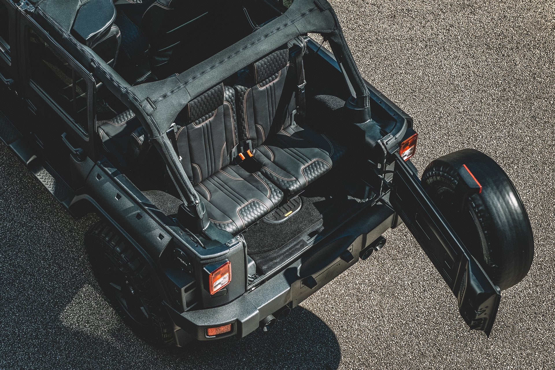 Jeep Wrangler JK 4 Door (2007-2018) 7 Seat Conversion