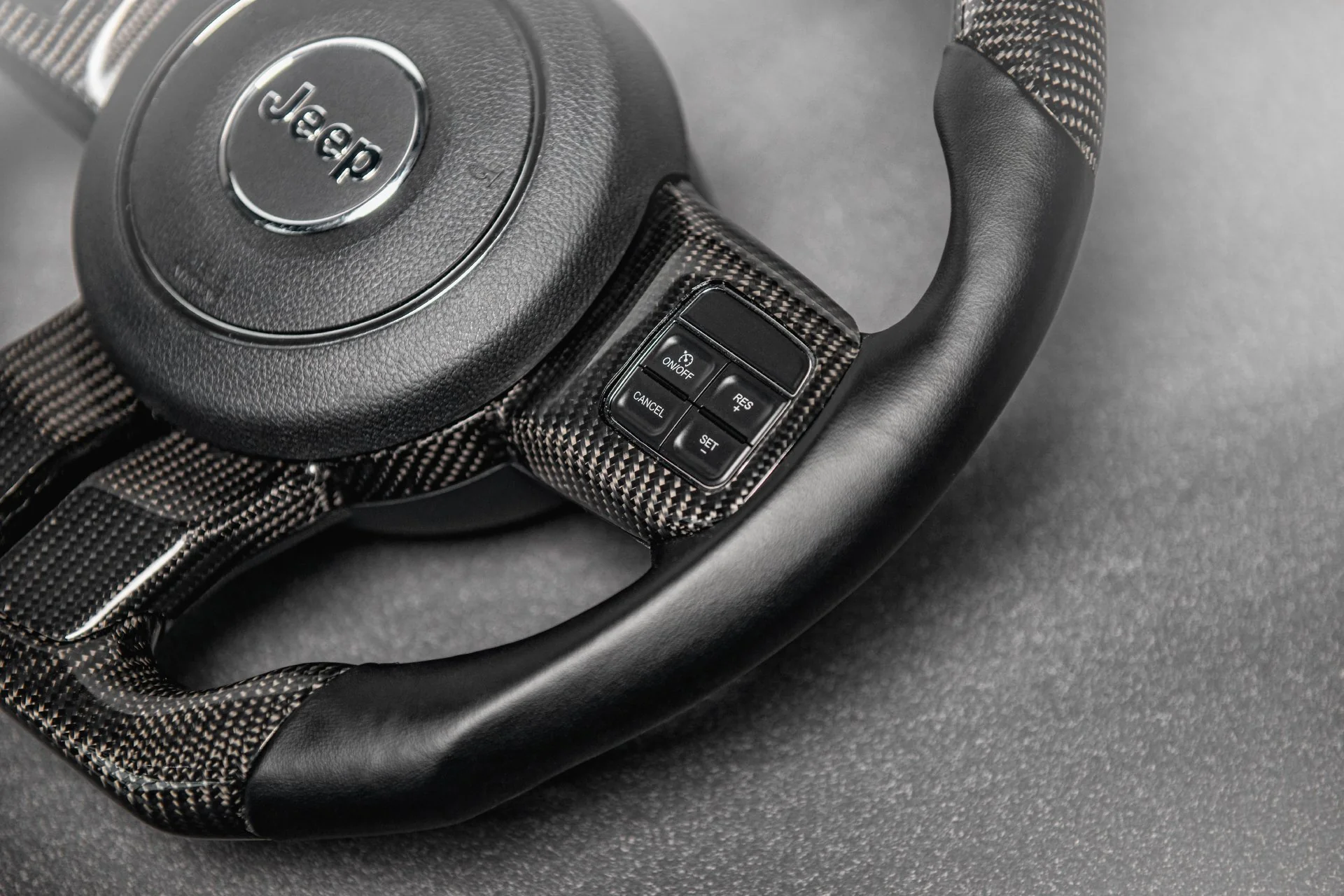 Jeep Wrangler JK (2011-2018) Exposed Carbon Steering Wheel - Image 7