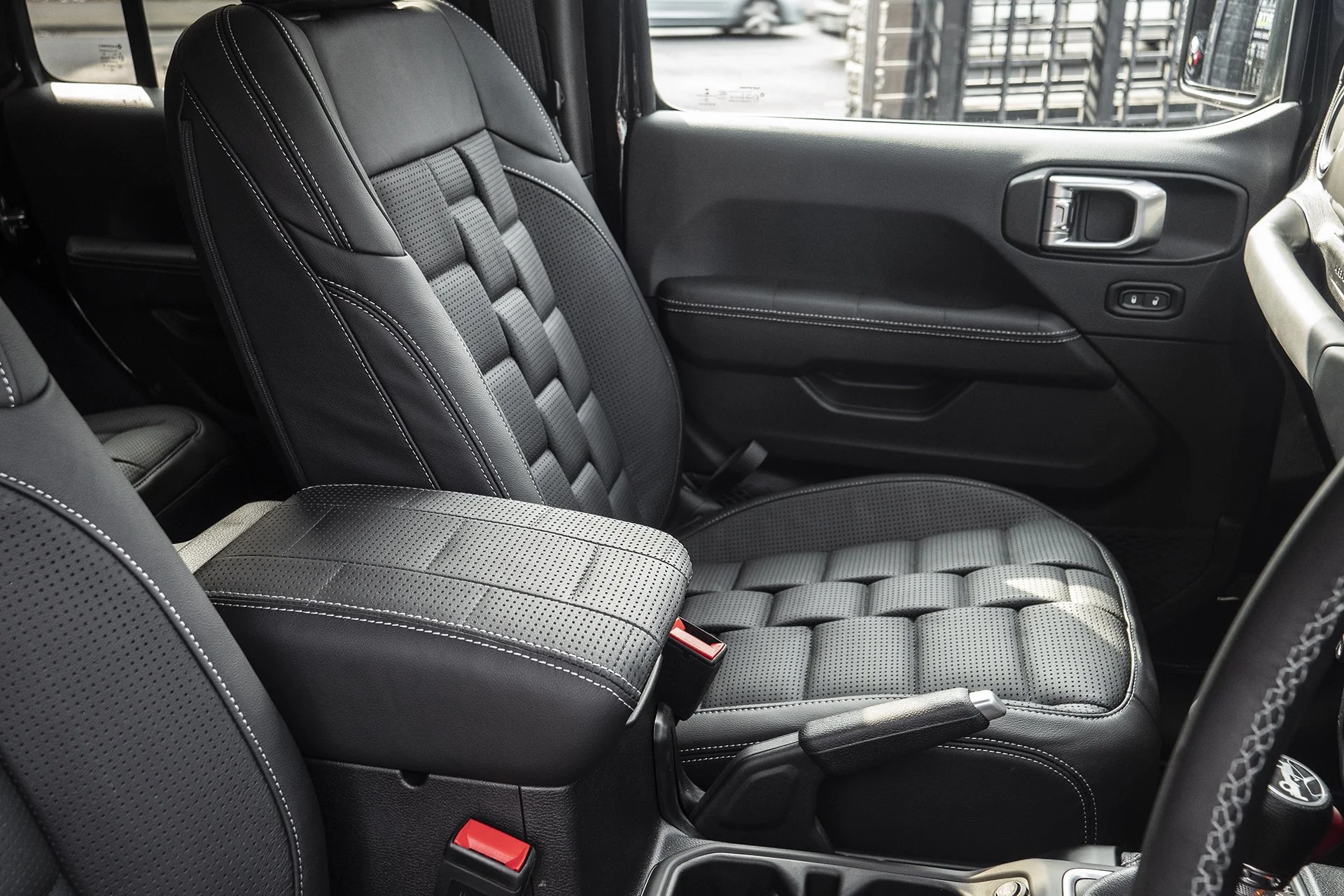 Jeep Wrangler JL 2 Door (2018 Onwards) Comfort Leather Interior - Image 14