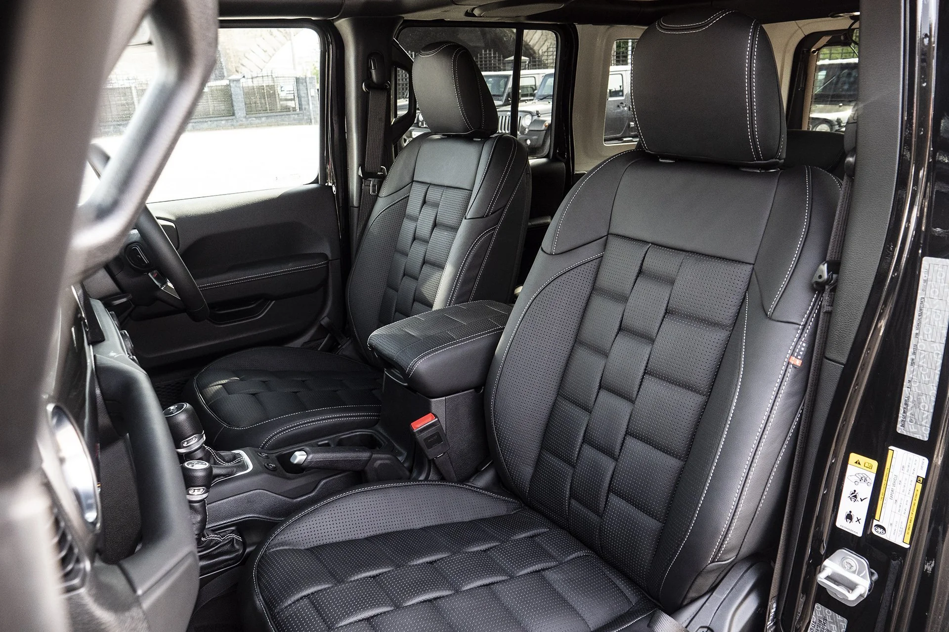 Jeep Wrangler JL 2 Door (2018 Onwards) Comfort Leather Interior - Image 17