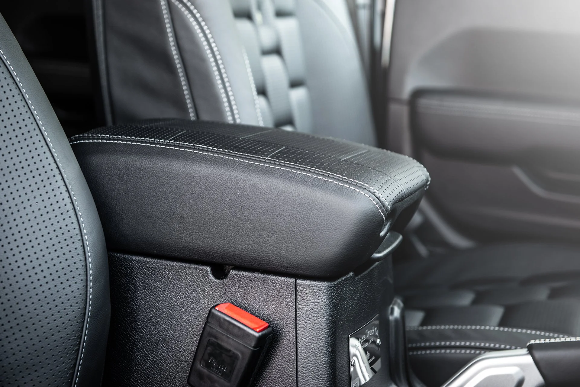 Jeep Wrangler JL 2 Door (2018 Onwards) Comfort Leather Interior - Image 18