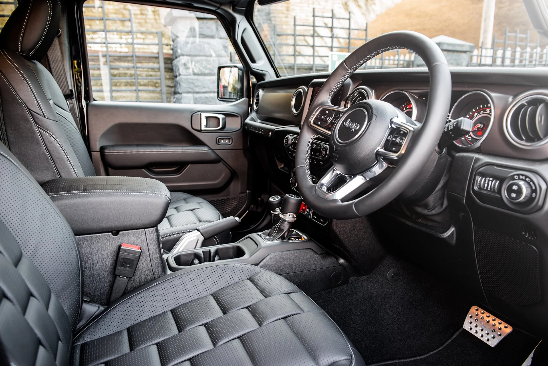 Jeep Wrangler JL 2 Door (2018 Onwards) Comfort Leather Interior - Image 23