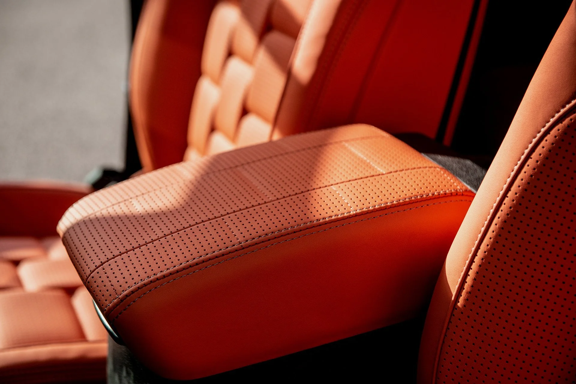 Jeep Wrangler JL 2 Door (2018 Onwards) Comfort Leather Interior - Image 9