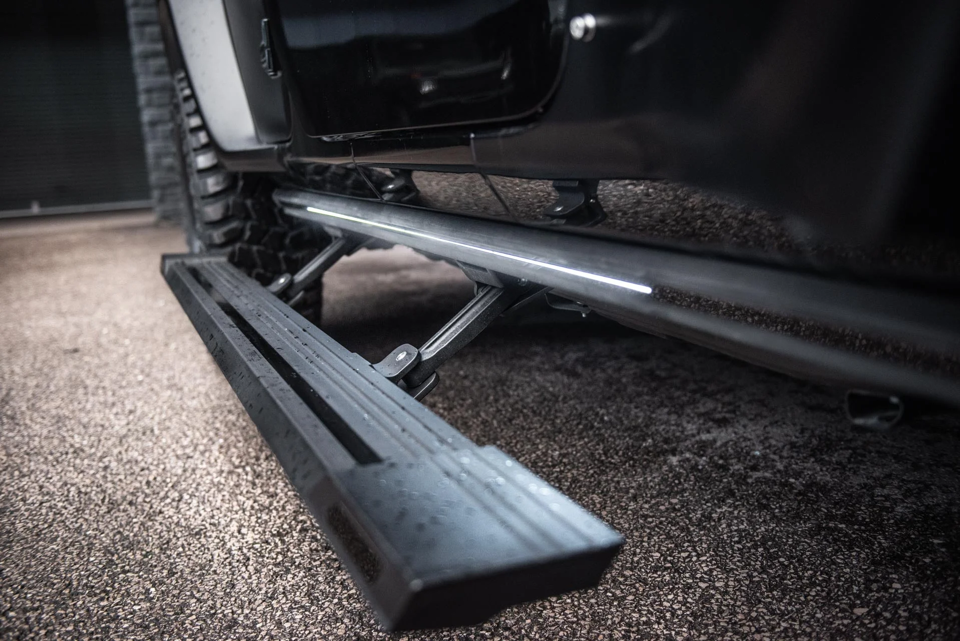 Jeep Wrangler JL (2018 Onwards) 4 Door Electric Side Steps with lights (running boards) - Image 20