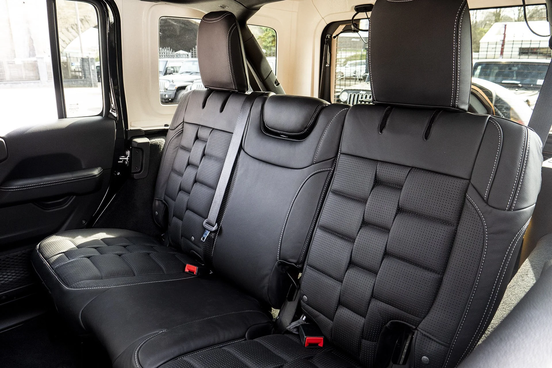 Jeep Wrangler JL 4 Door (2018 Onwards) Comfort Leather Interior - Image 21