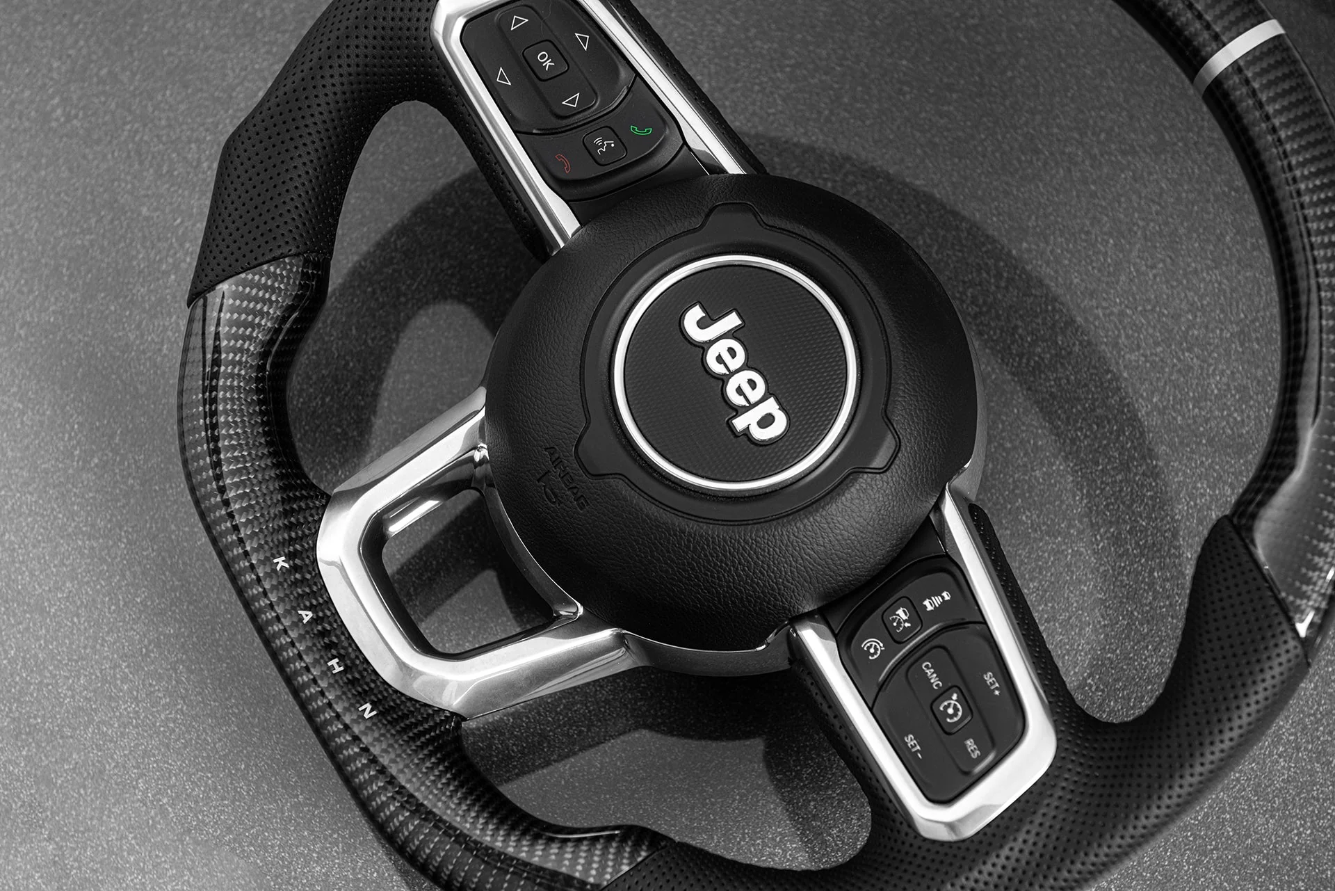 Jeep Wrangler JL (2018 Onwards) Carbon Sports Heated Steering Wheel with Kahn Lettering - Image 12