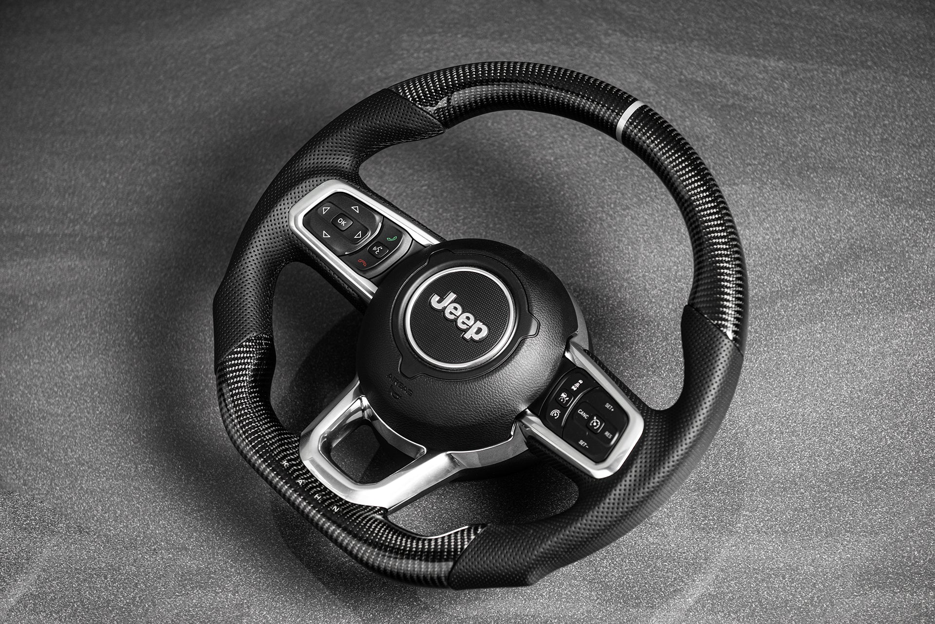 Jeep Wrangler JL (2018 Onwards) Carbon Sports Heated Steering Wheel with Kahn Lettering - Image 8