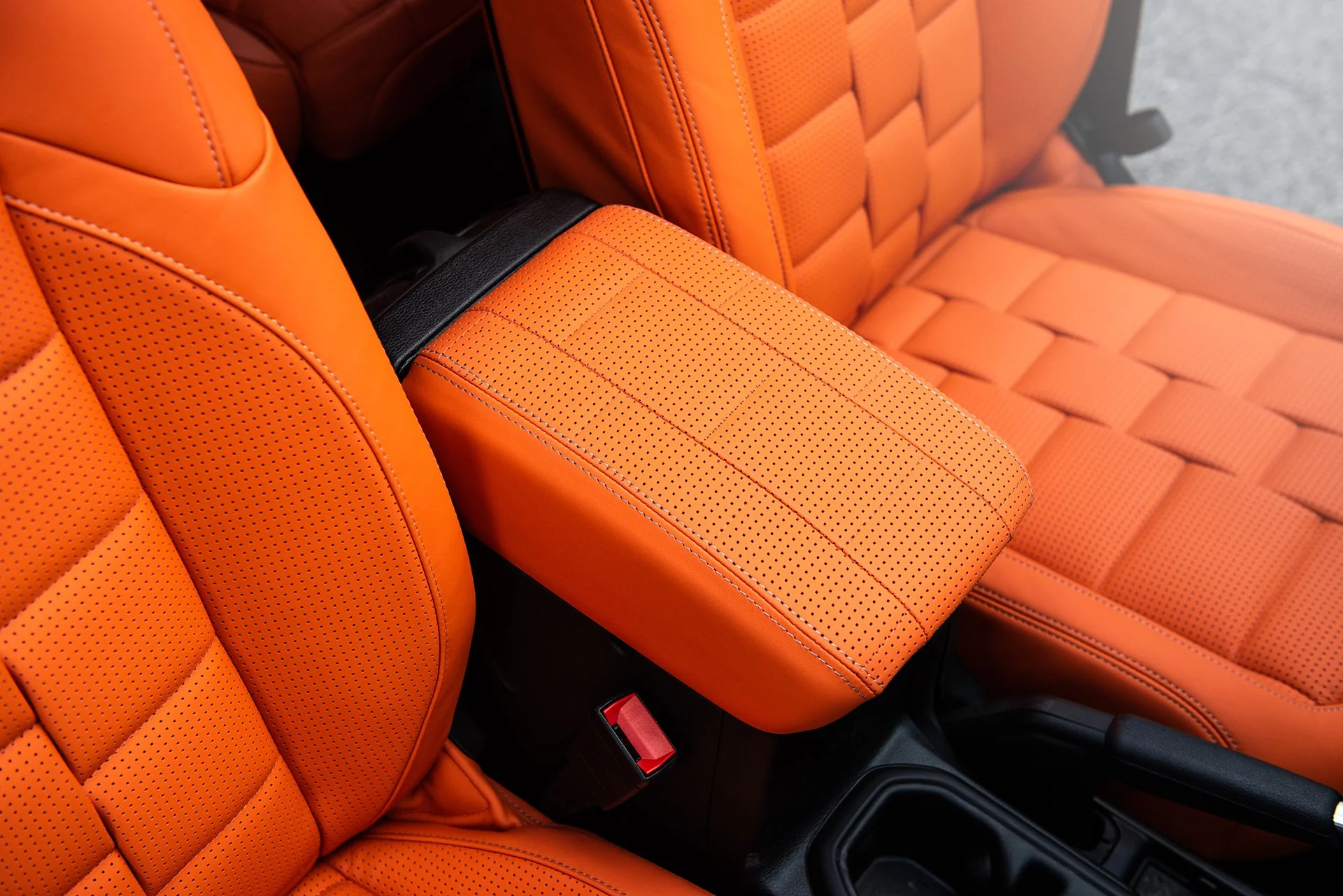Jeep Wrangler JL (2018 Onwards) Centre Glovebox - Image 3