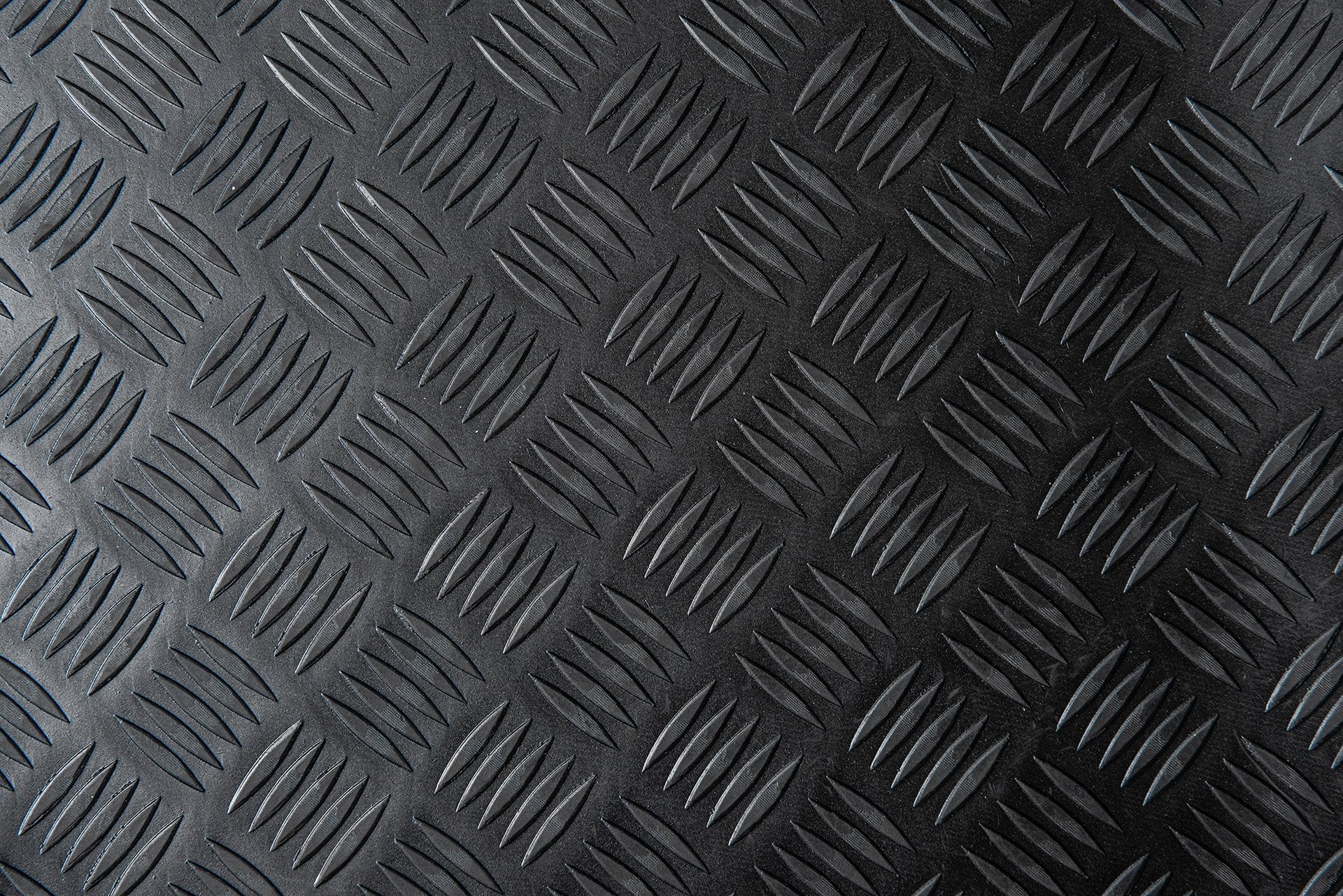 Jeep Wrangler JL (2018 Onwards) Chequered Rubber Mats - 4 Door - Image 3