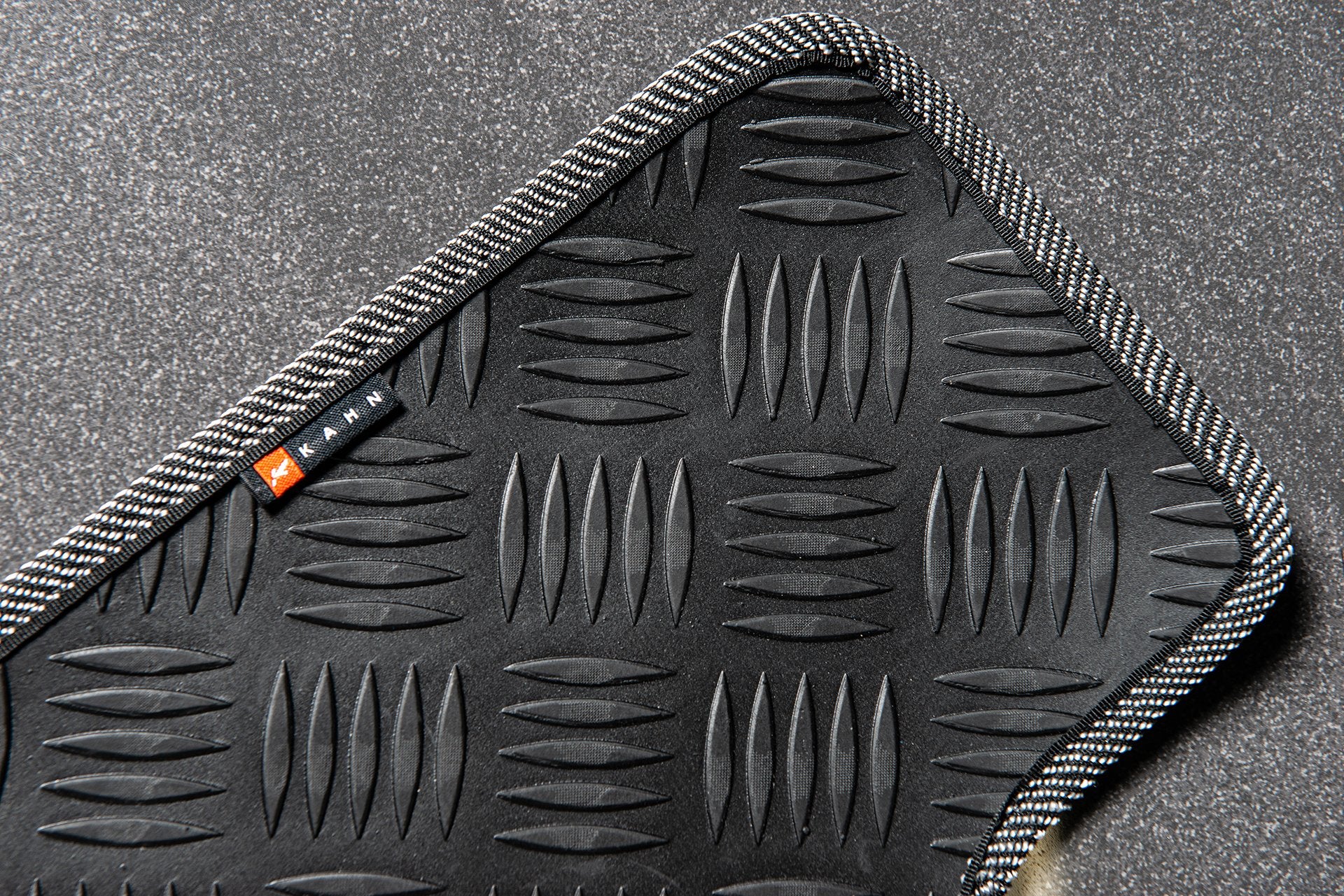 Jeep Wrangler JL (2018 Onwards) Chequered Rubber Mats - 4 Door - Image 5