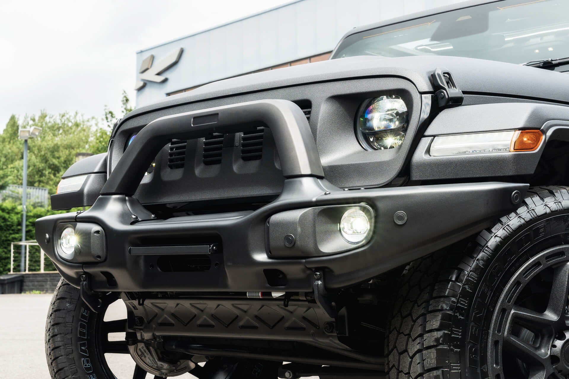 JEEP WRANGLER JL (2018 Onwards) Expedition Front Bumper with Integrated A Bar - Image 9