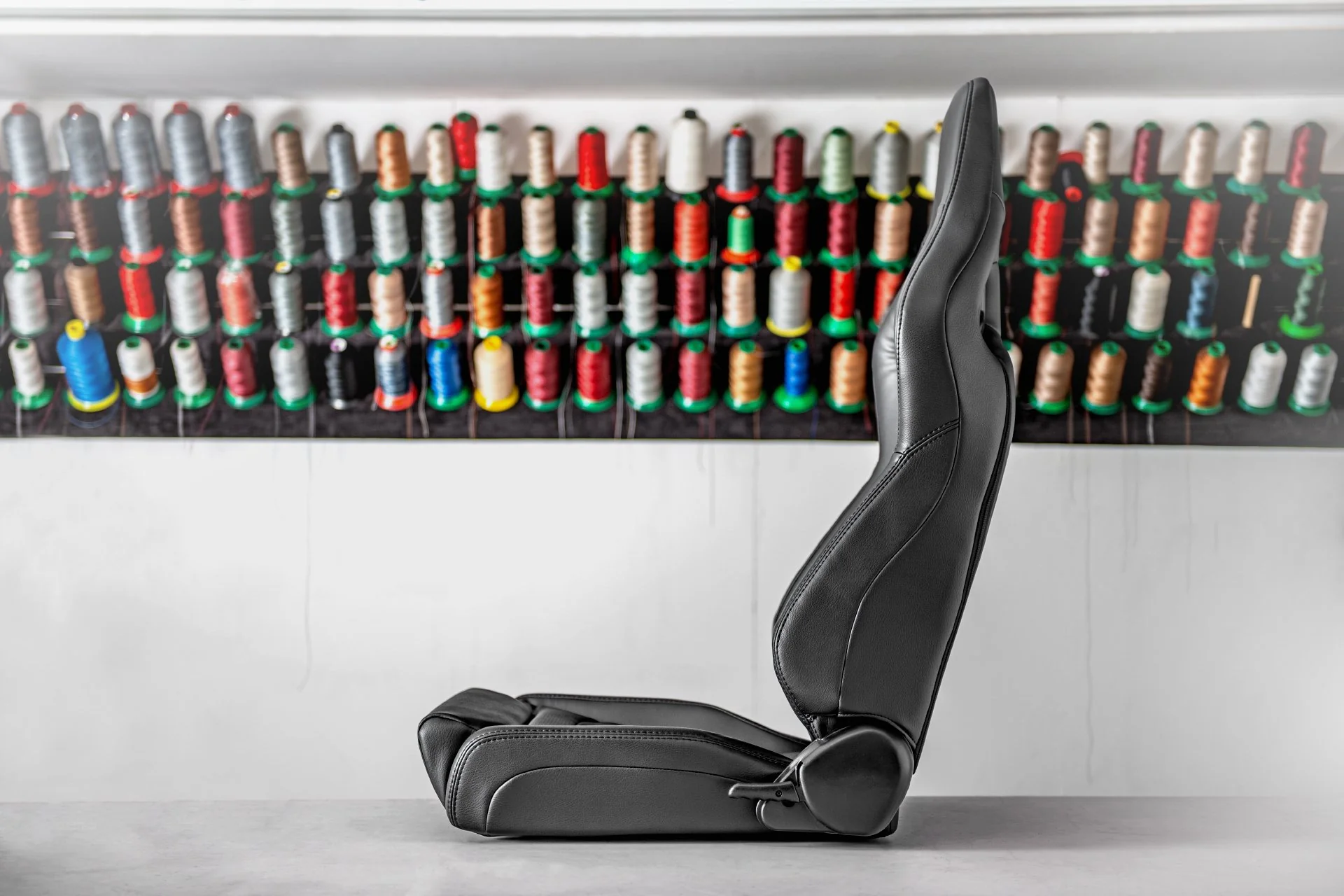 Jeep Wrangler JL (2018 Onwards) Lightweight Vegan Leather Heritage Sport Seats - Image 10