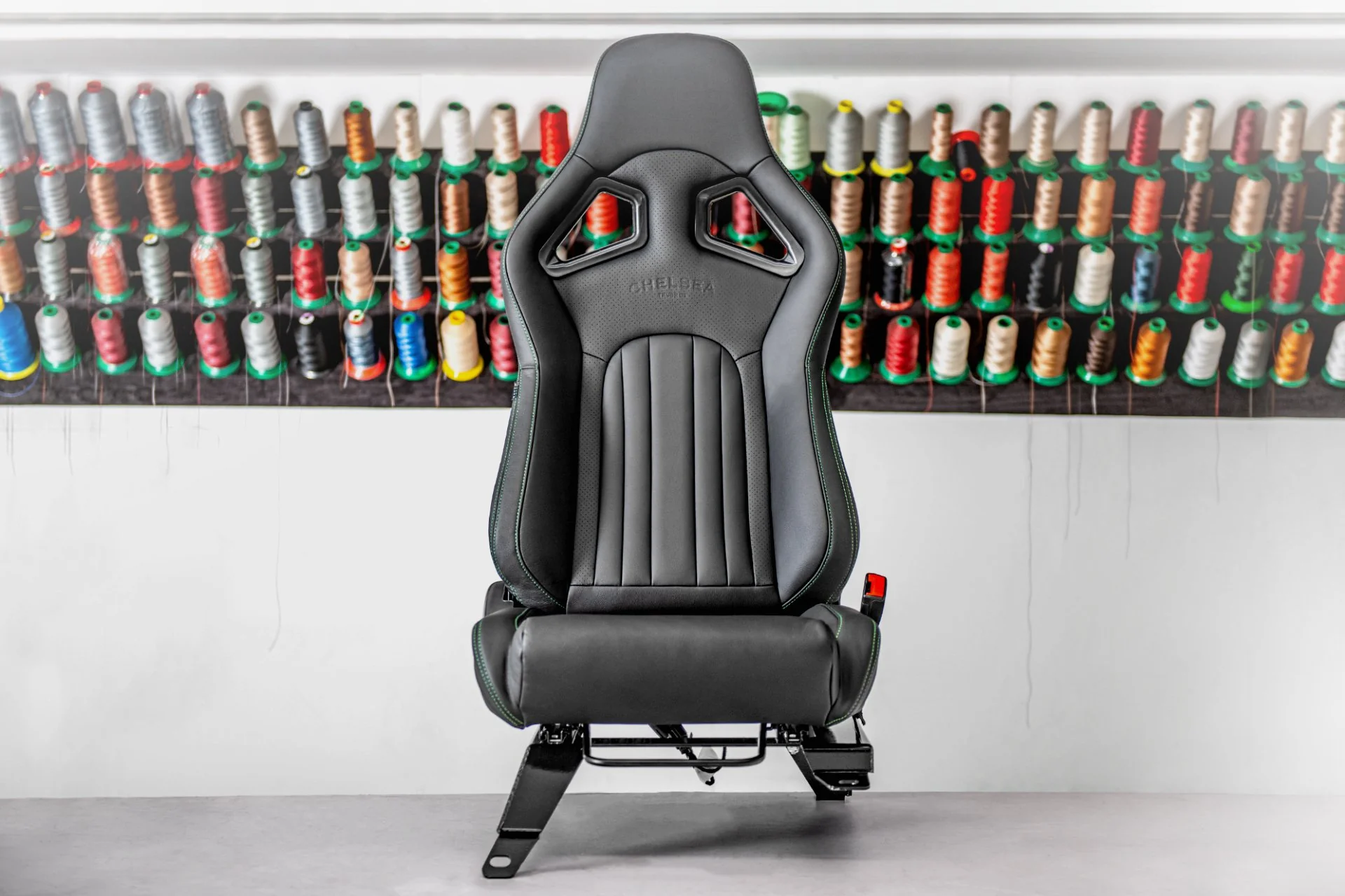 Jeep Wrangler JL (2018 Onwards) Lightweight Vegan Leather Heritage Sport Seats - Image 13
