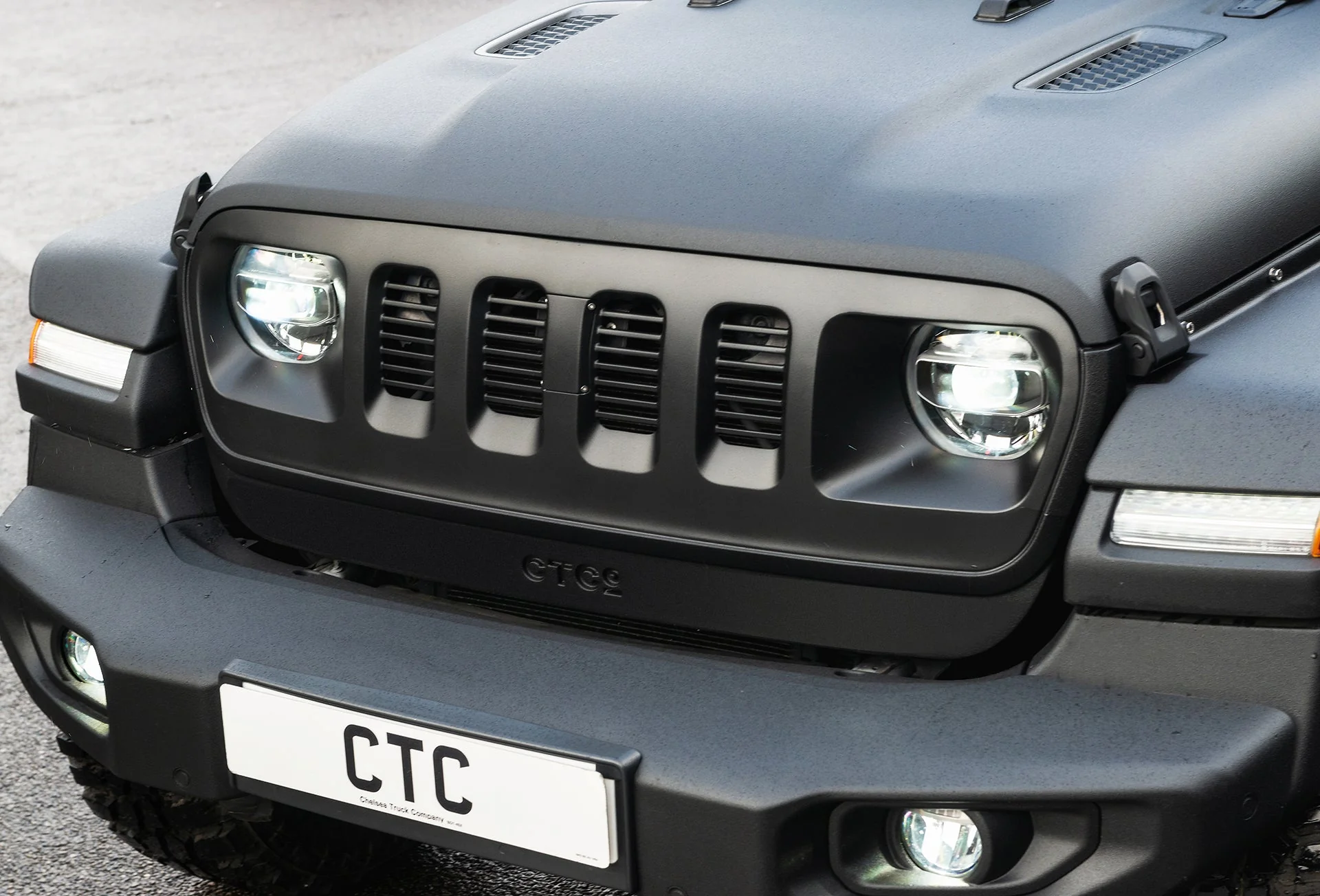 JEEP WRANGLER JL (2018 Onwards) SLIMLINE 4 SLOT FRONT GRILLE - Image 13