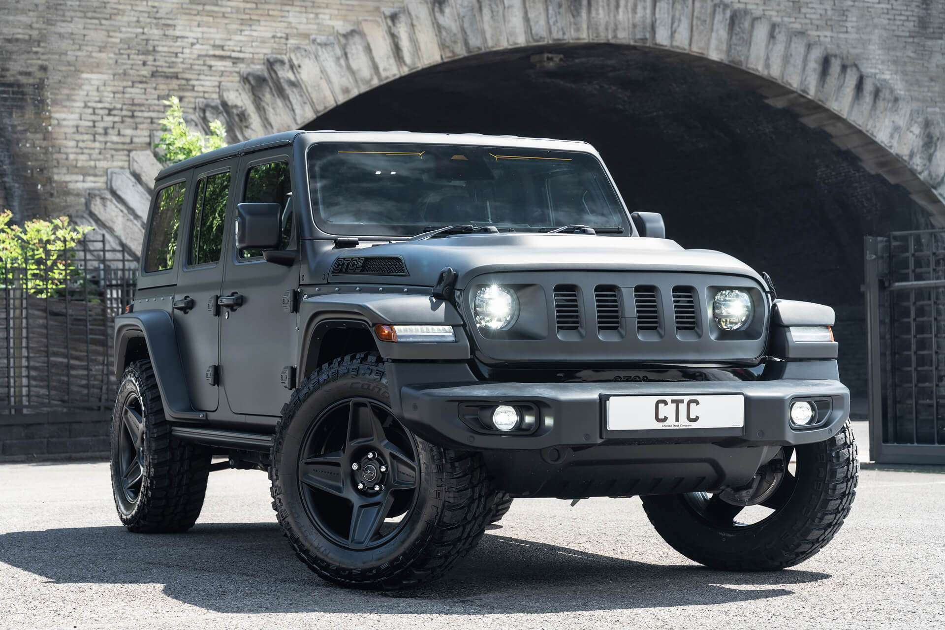 JEEP WRANGLER JL (2018 Onwards) SLIMLINE 4 SLOT FRONT GRILLE - Image 15