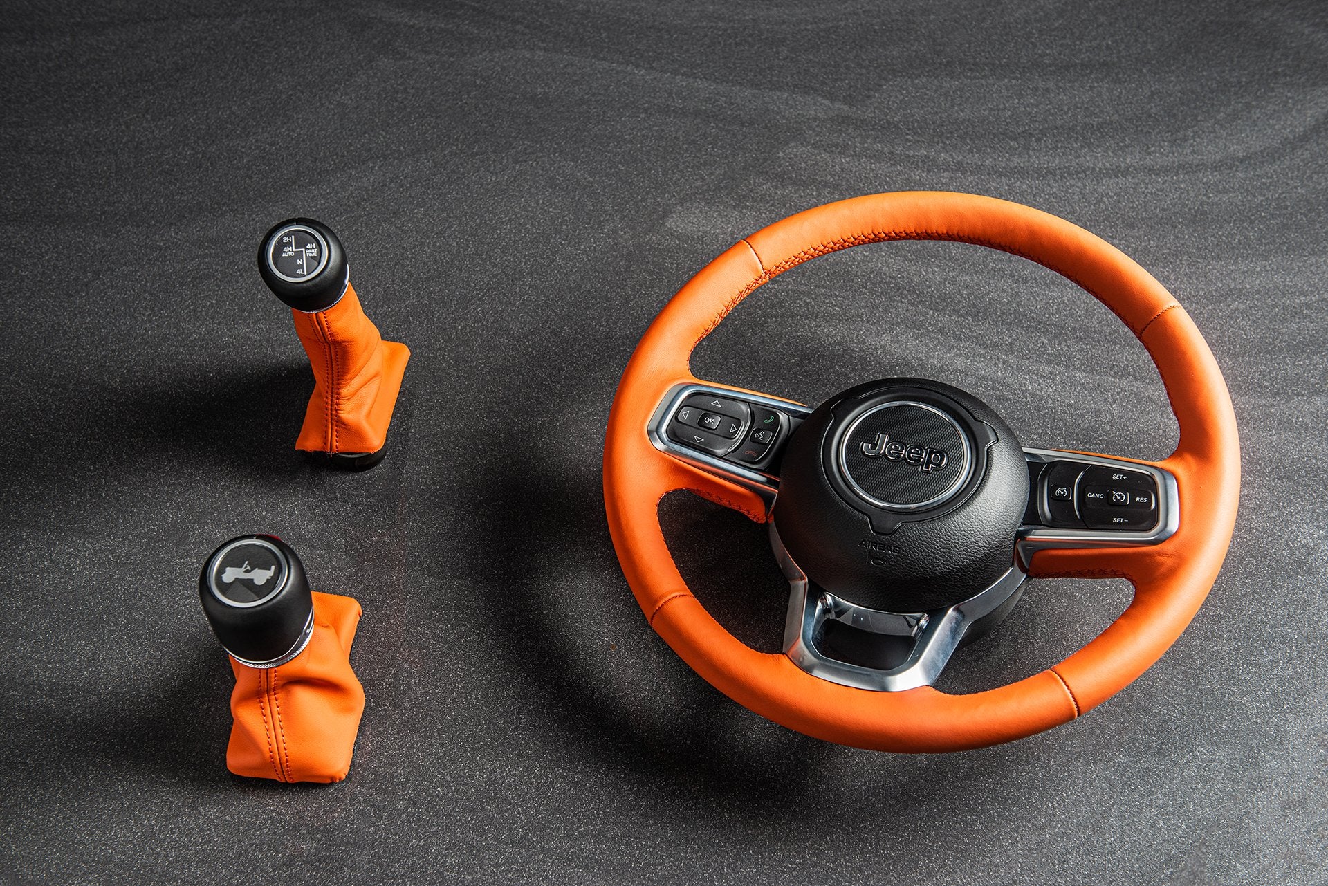 Jeep Wrangler JL (2018 Onwards) Sports Steering Wheel - Image 4
