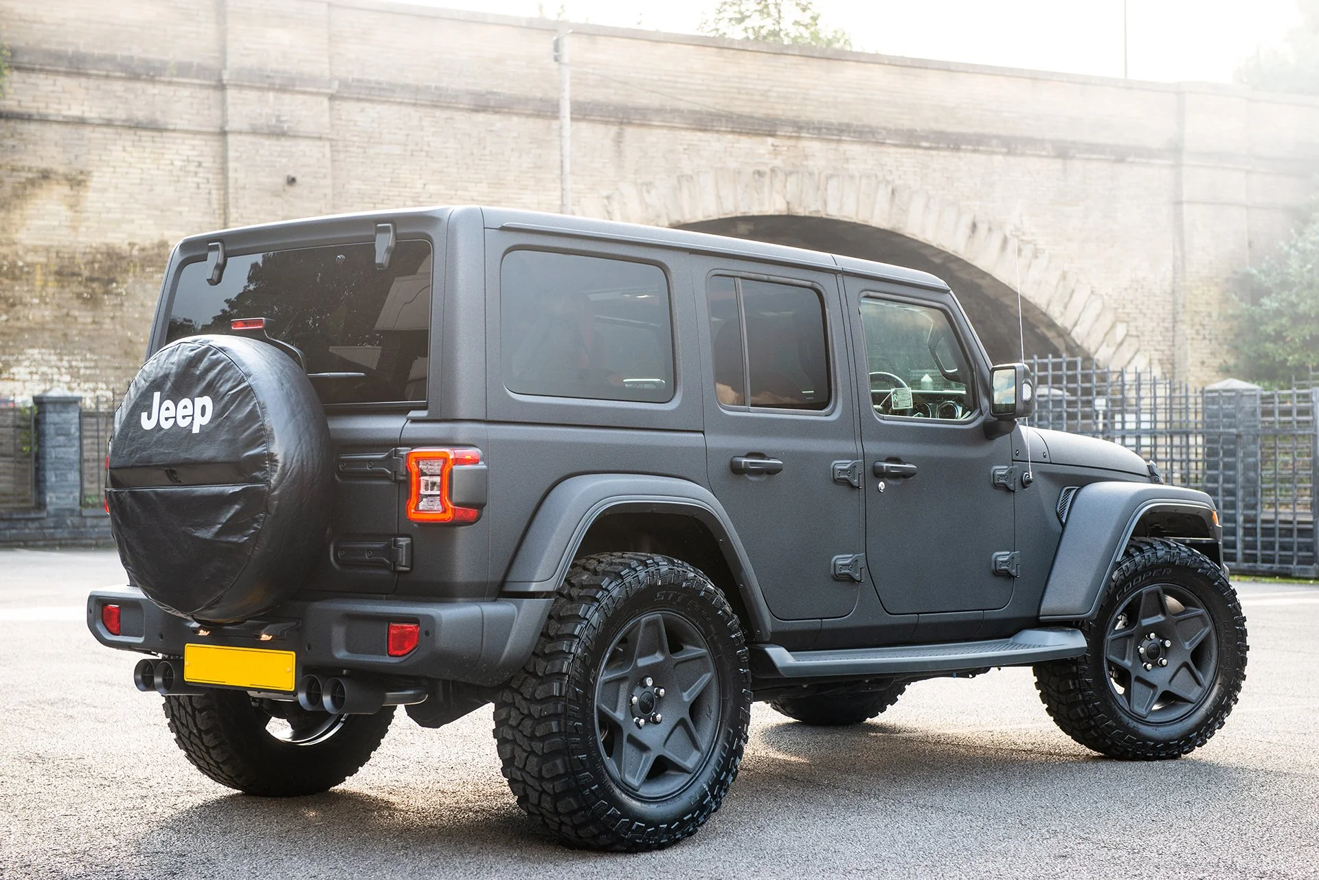 Jeep Wrangler JL (2018 Onwards) Quad Crosshair Exhaust System in Matt Black - Image 4