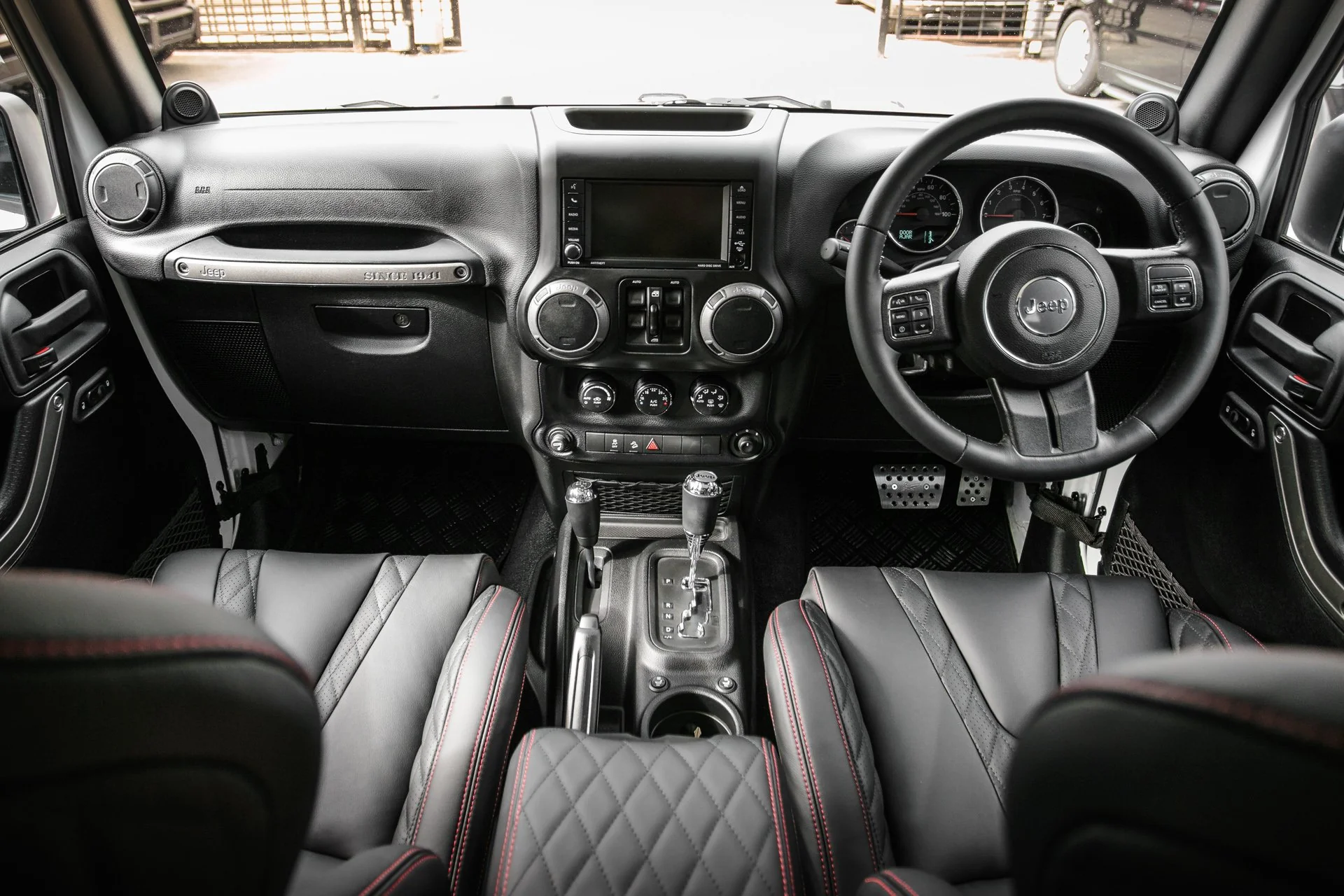 Jeep Wrangler JK (2007-2018) Satellite Navigation System - Image 3