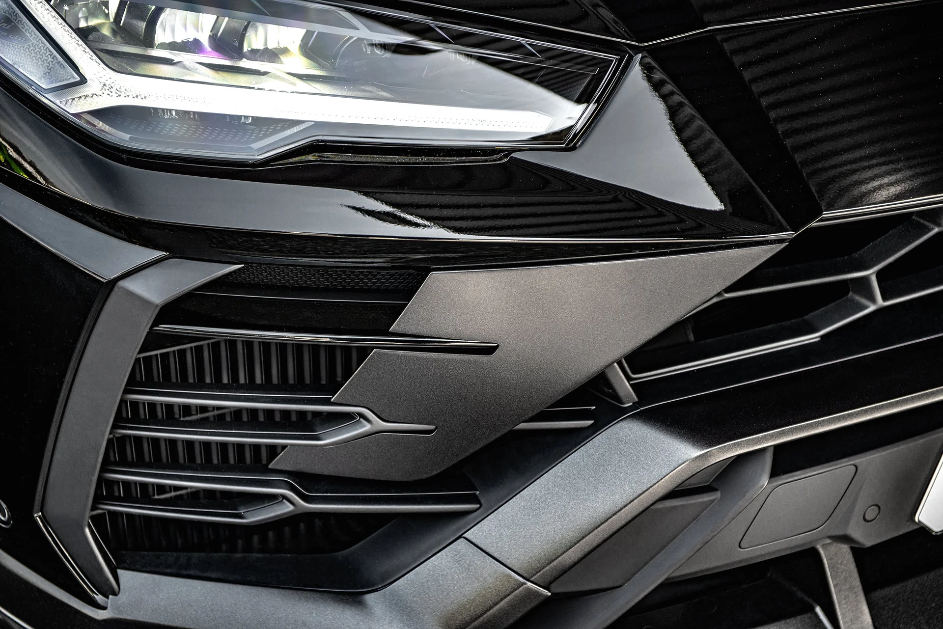 Lamborghini Urus (2018 Onwards) ABS Front Vent Winglets - Image 10