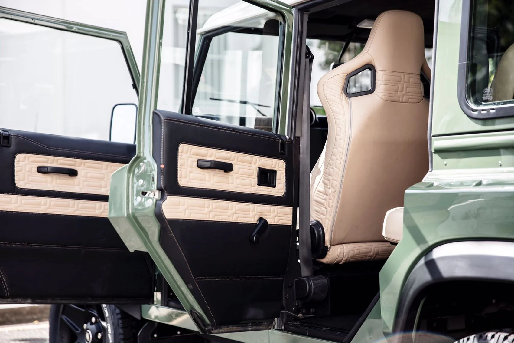 Land Rover Defender 110 (1991-2016) Door Panel Card Inserts