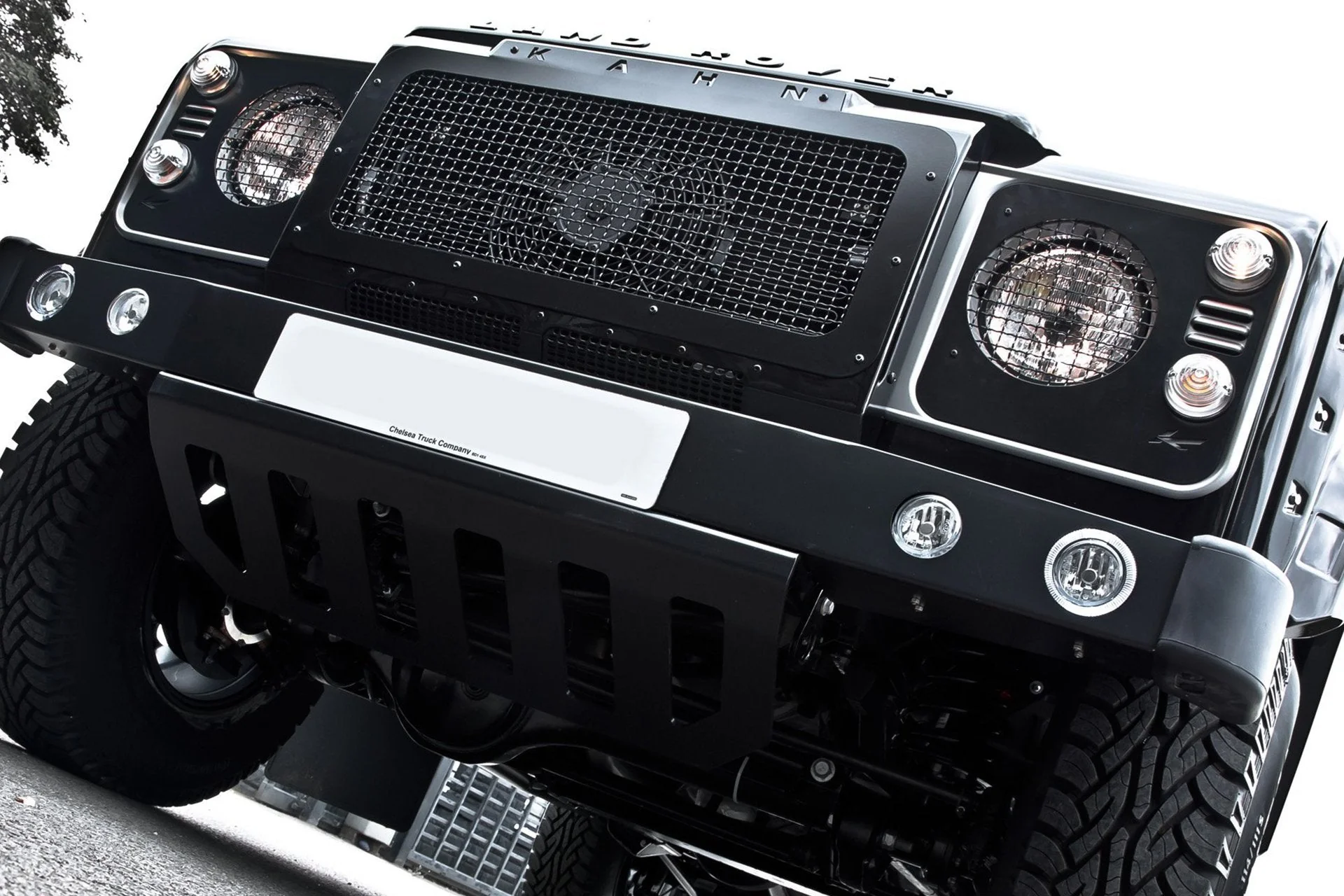LAND ROVER DEFENDER (1991-2016) 'KAHN' FRONT GRILLE WITH STAINLESS STEEL MESH - Image 2