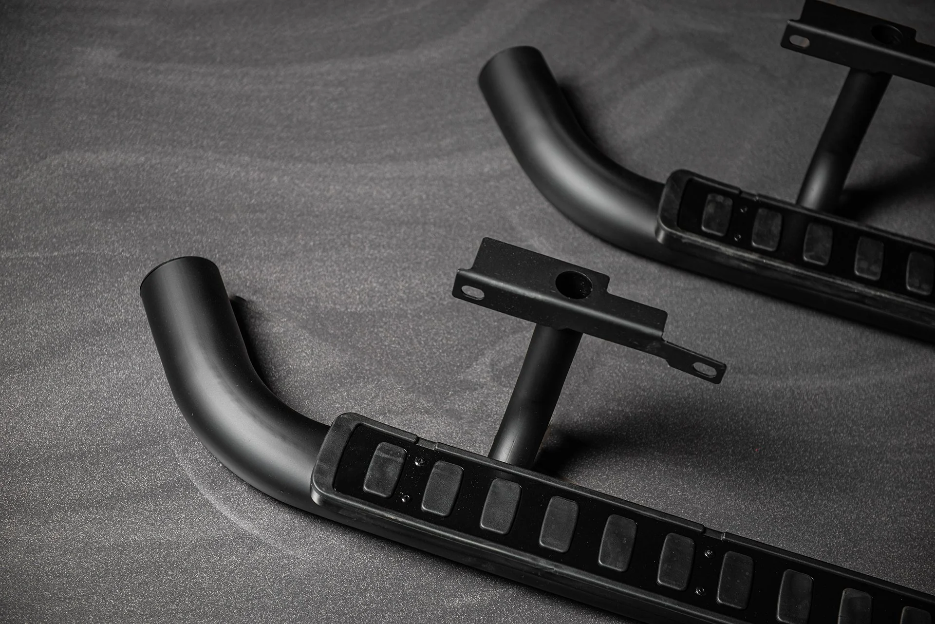 Land Rover Defender 110 (1991-2016) Side Steps - Image 3