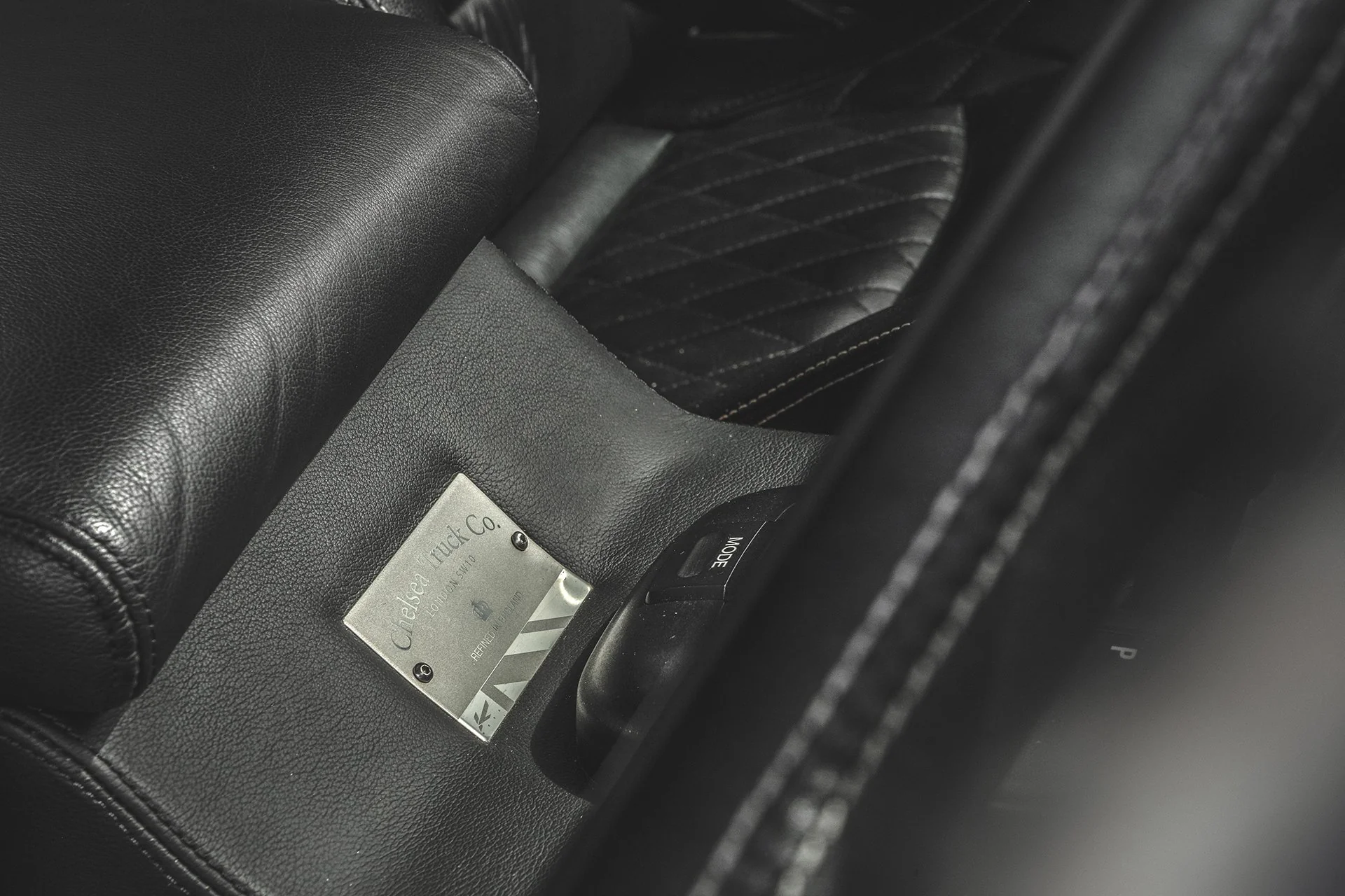 Land Rover Defender 110 (1991-2016) Vegan Leather GTB Sport Seats - Image 5