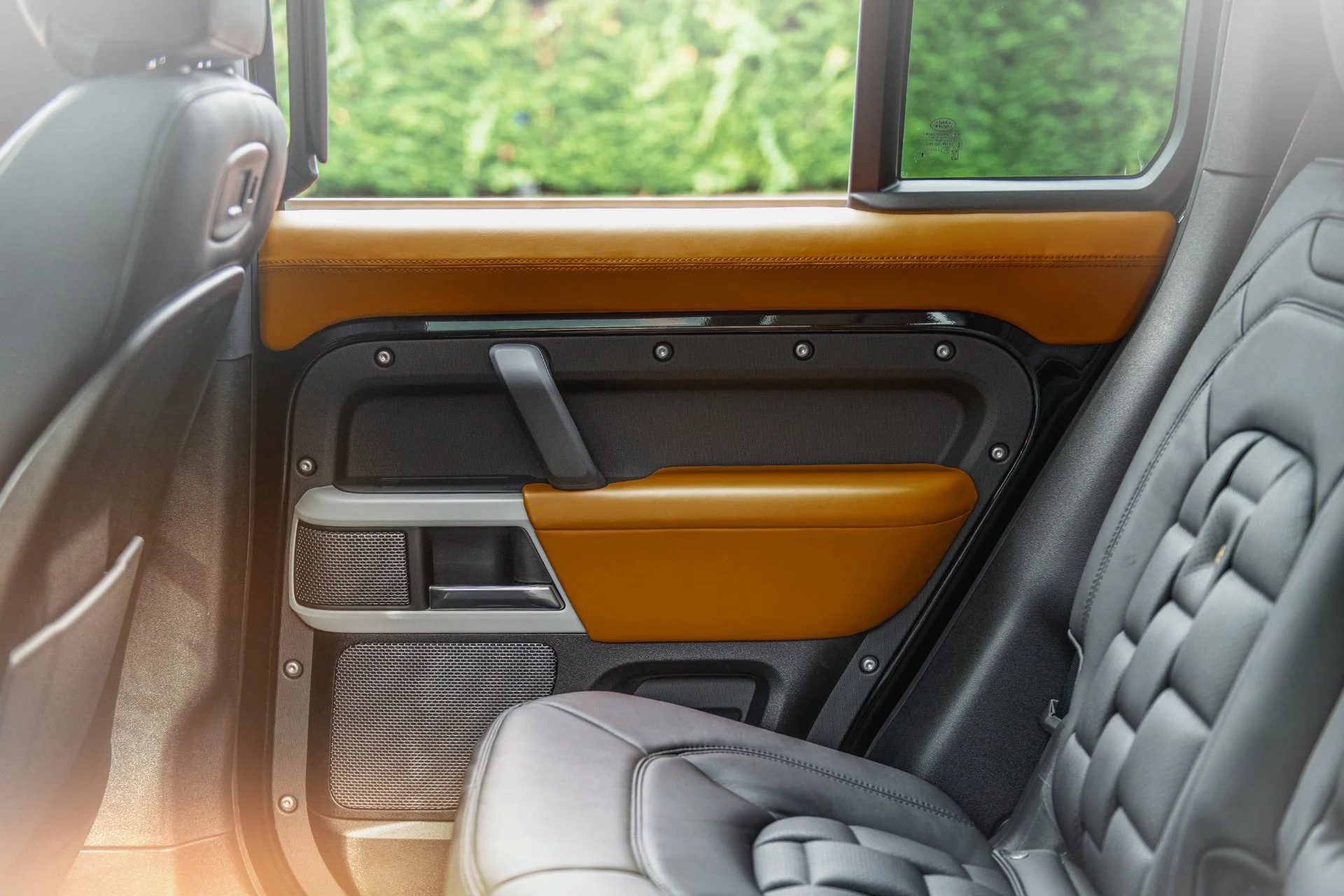 Land Rover Defender 110 (2020 Onwards) Environment 1: Upper, Middle and Lower Interior - Image 4